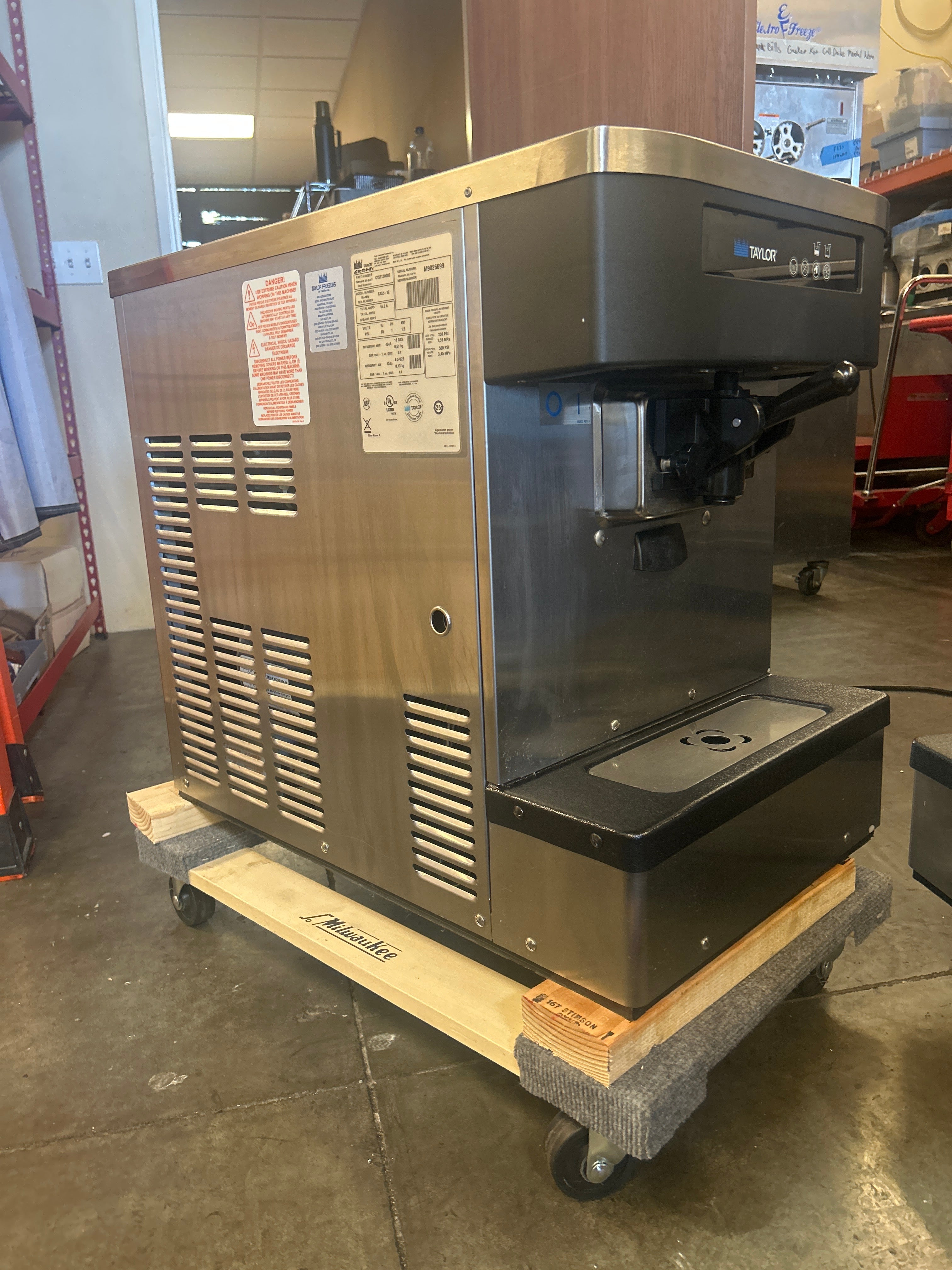 In 2019 Taylor C152-12 1ph Air w/warranty counter top