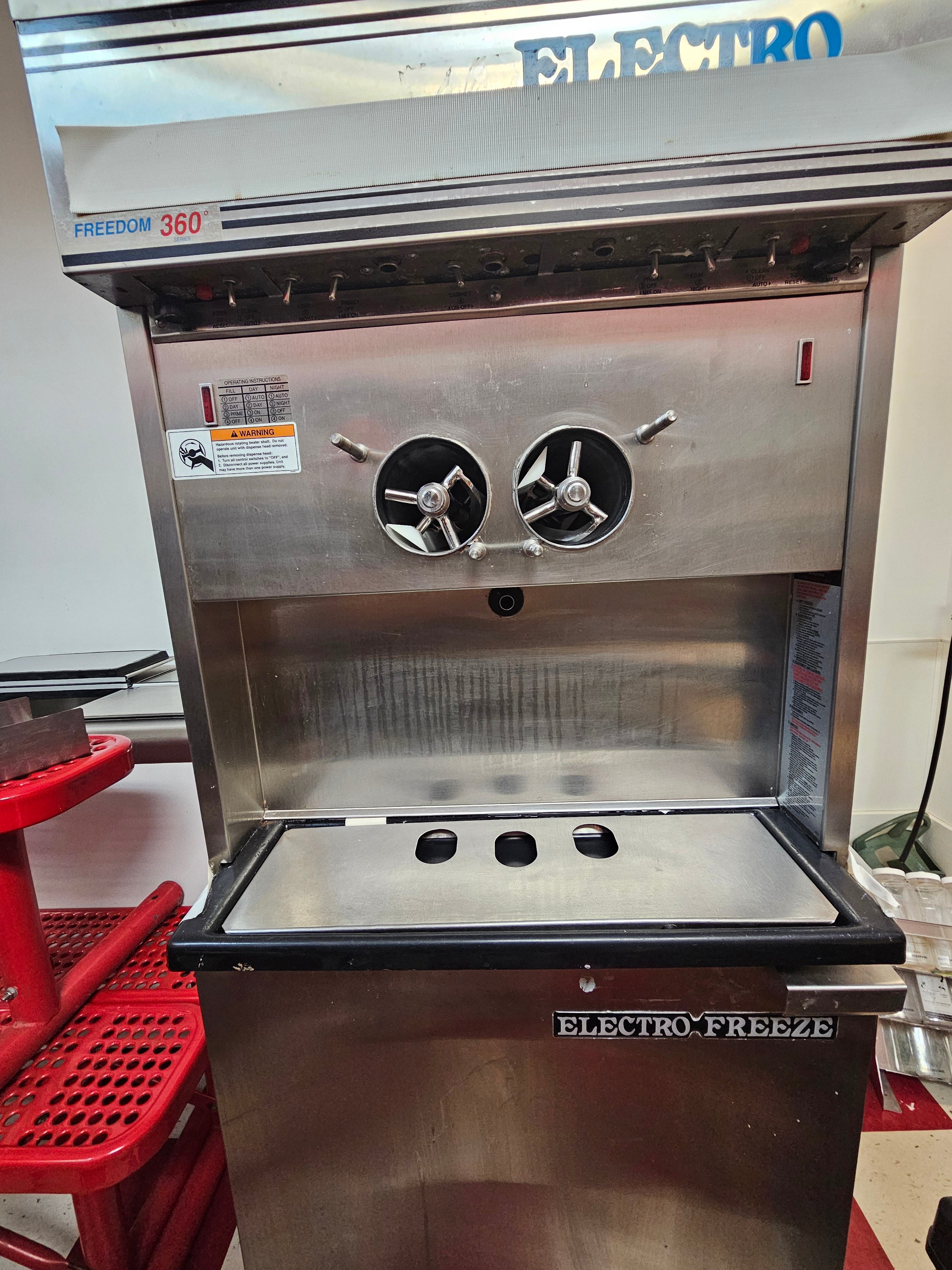 2001 30T CMT Electro Freeze 1ph water (shipping is extra, check or wire payment only)