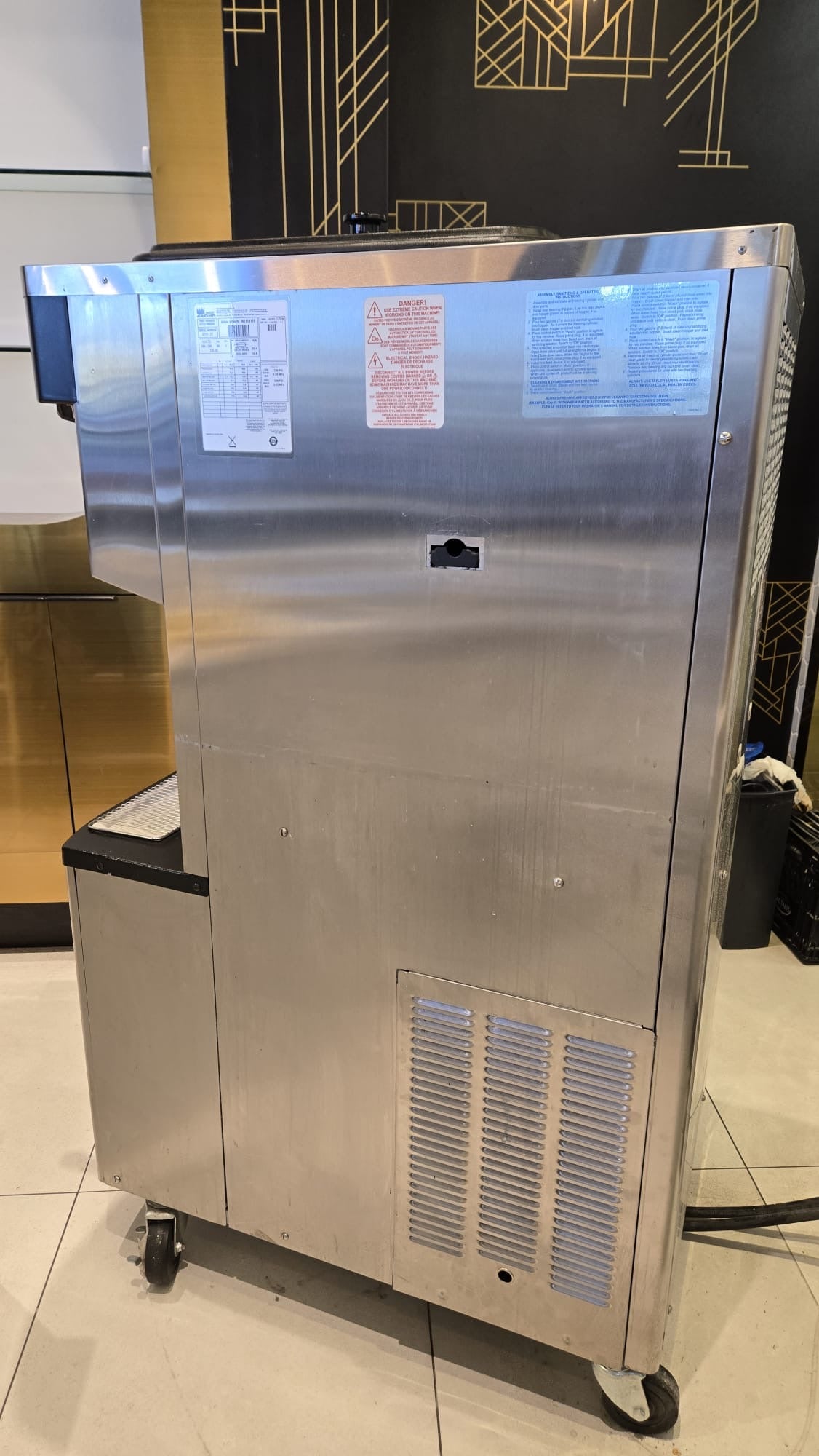 2022 Taylor 713-27 1ph air