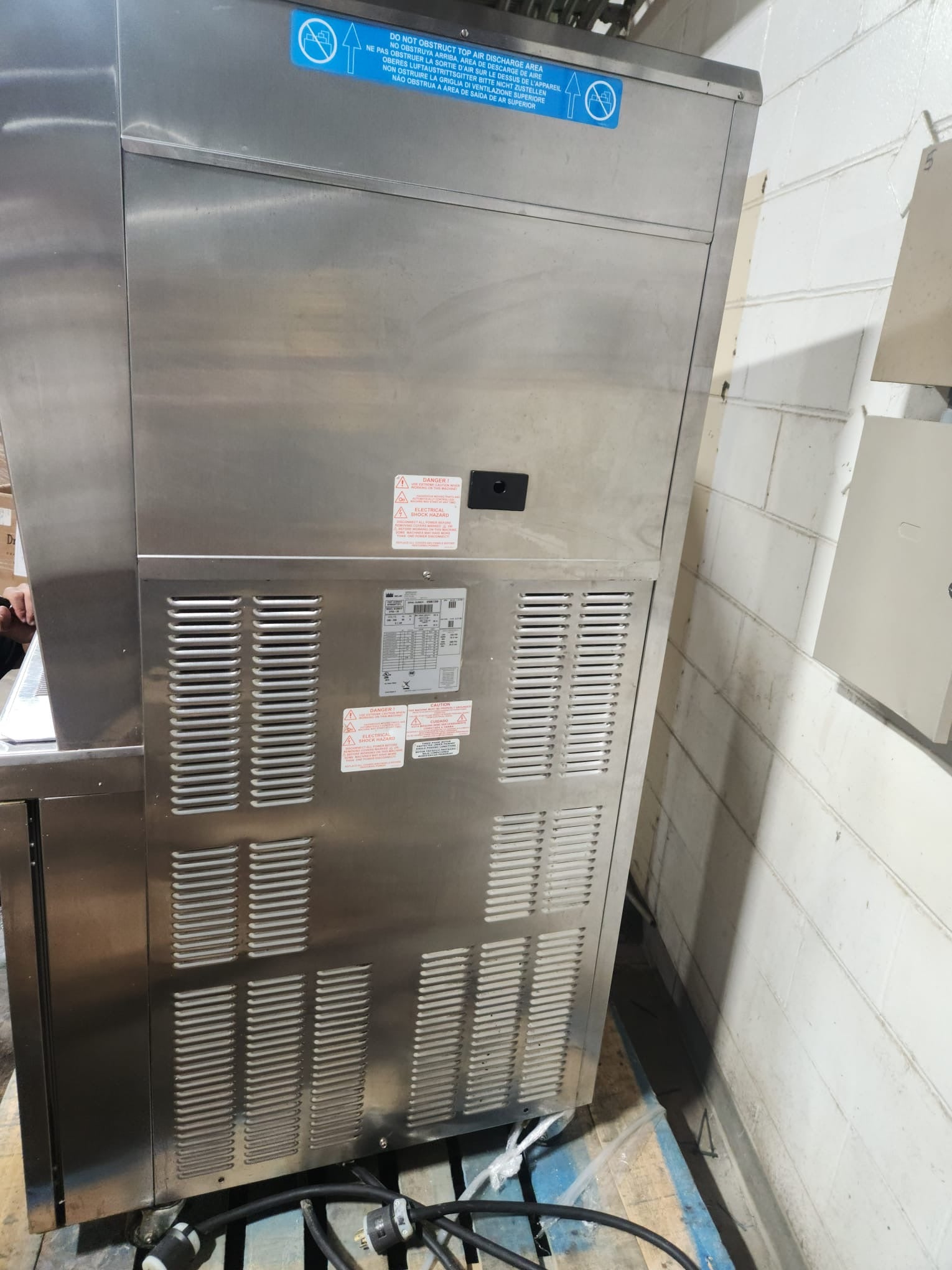 Refurbished 2009 Taylor 8756-33 3ph air cooled