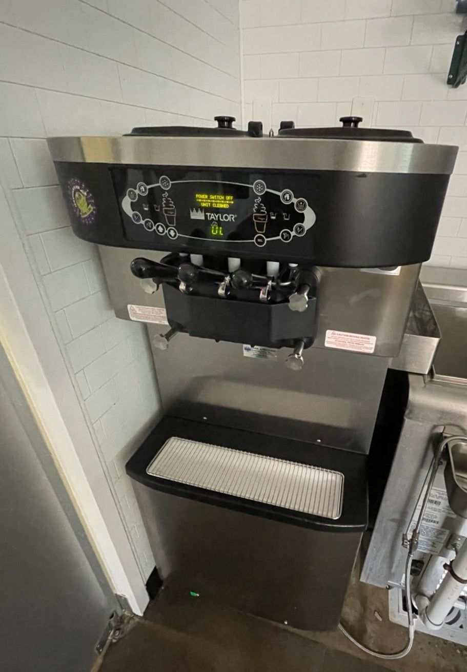 2022 Taylor C712-33 3 Phase air  cooled