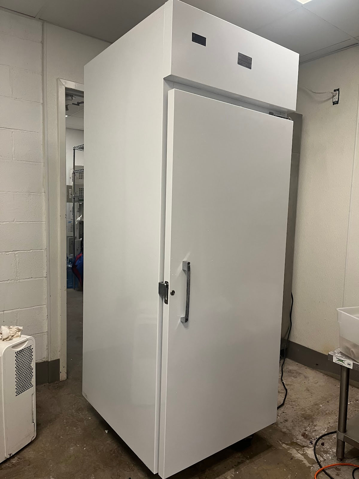 2021 Package Deal Global T30HSP hardening cabinet and Emery Thompson CB350