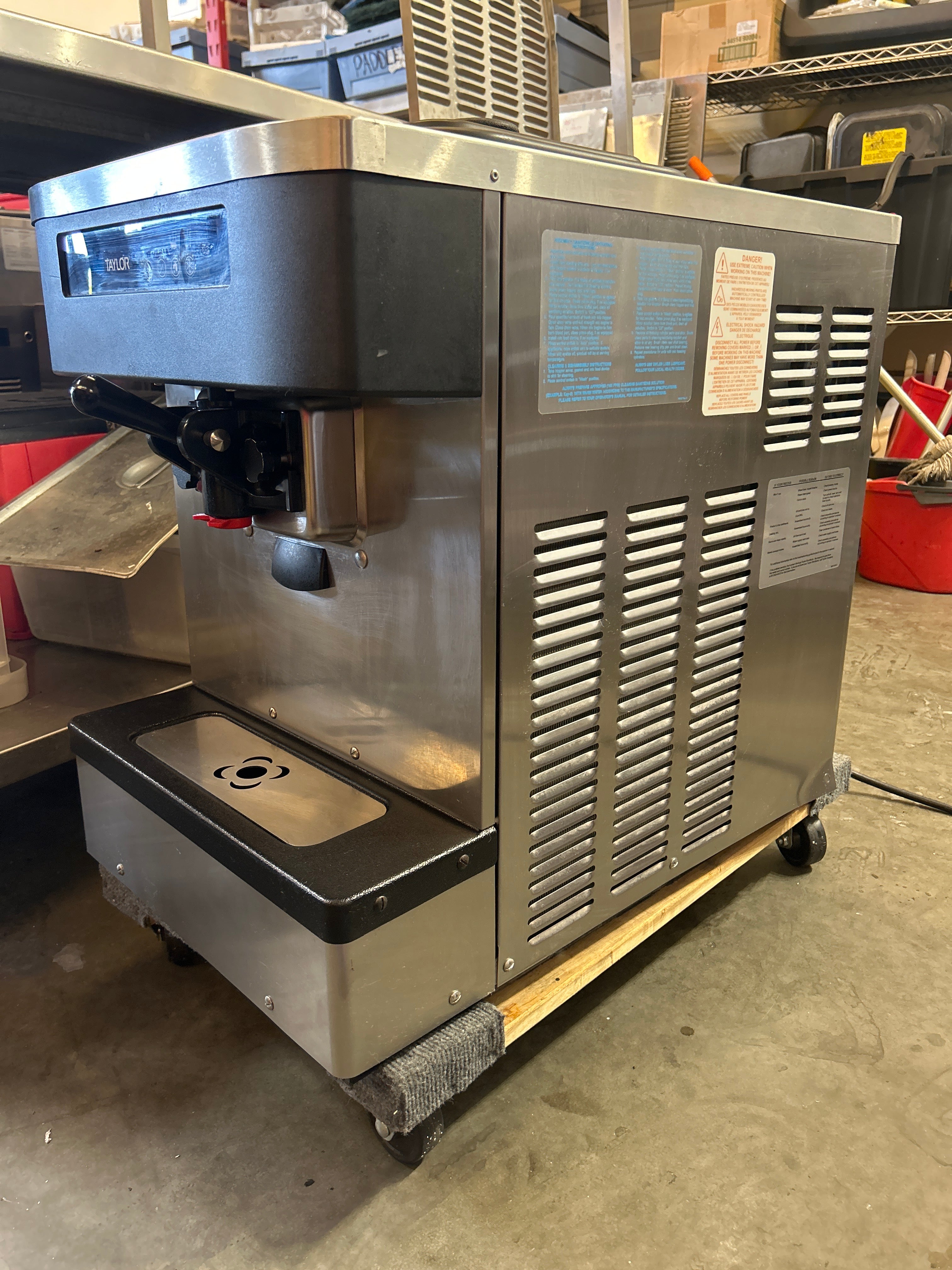 In 2018 Taylor C152-12 1ph Air w/warranty soft serve machine