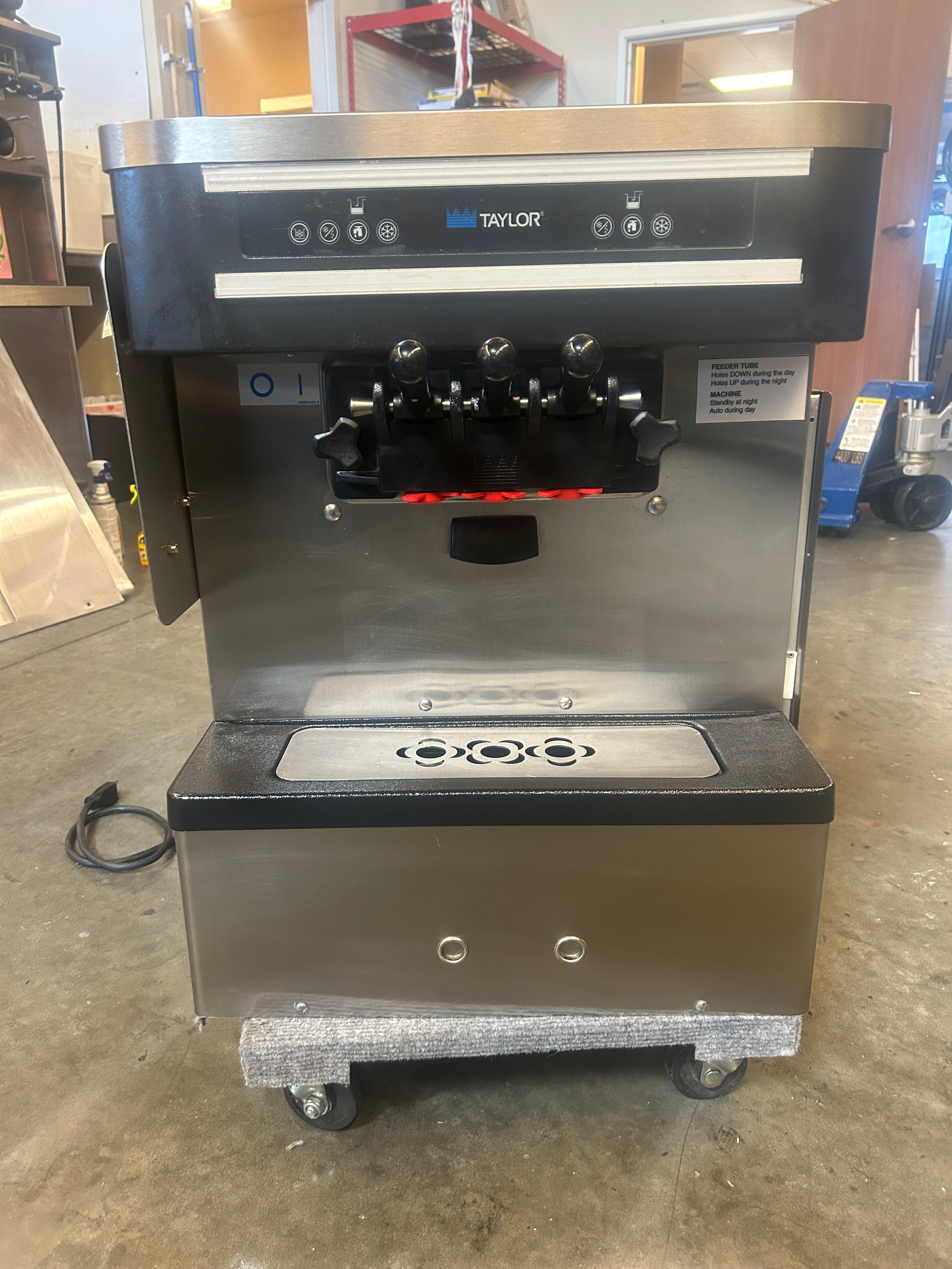 2018 Taylor C161 1ph air Countertop soft serve machine