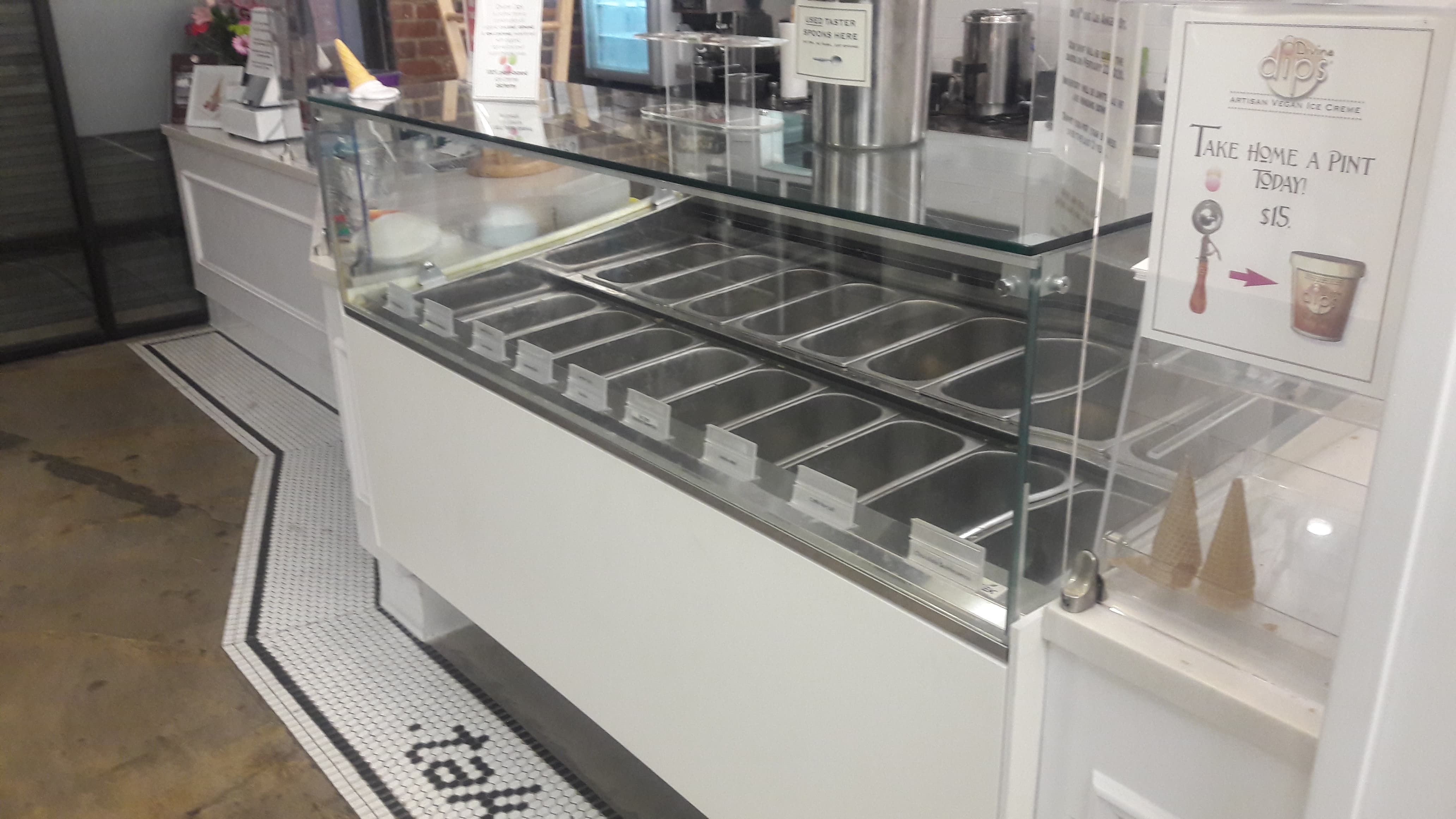 2017 Oscartek GIAGEL 18 pan Gelato Case