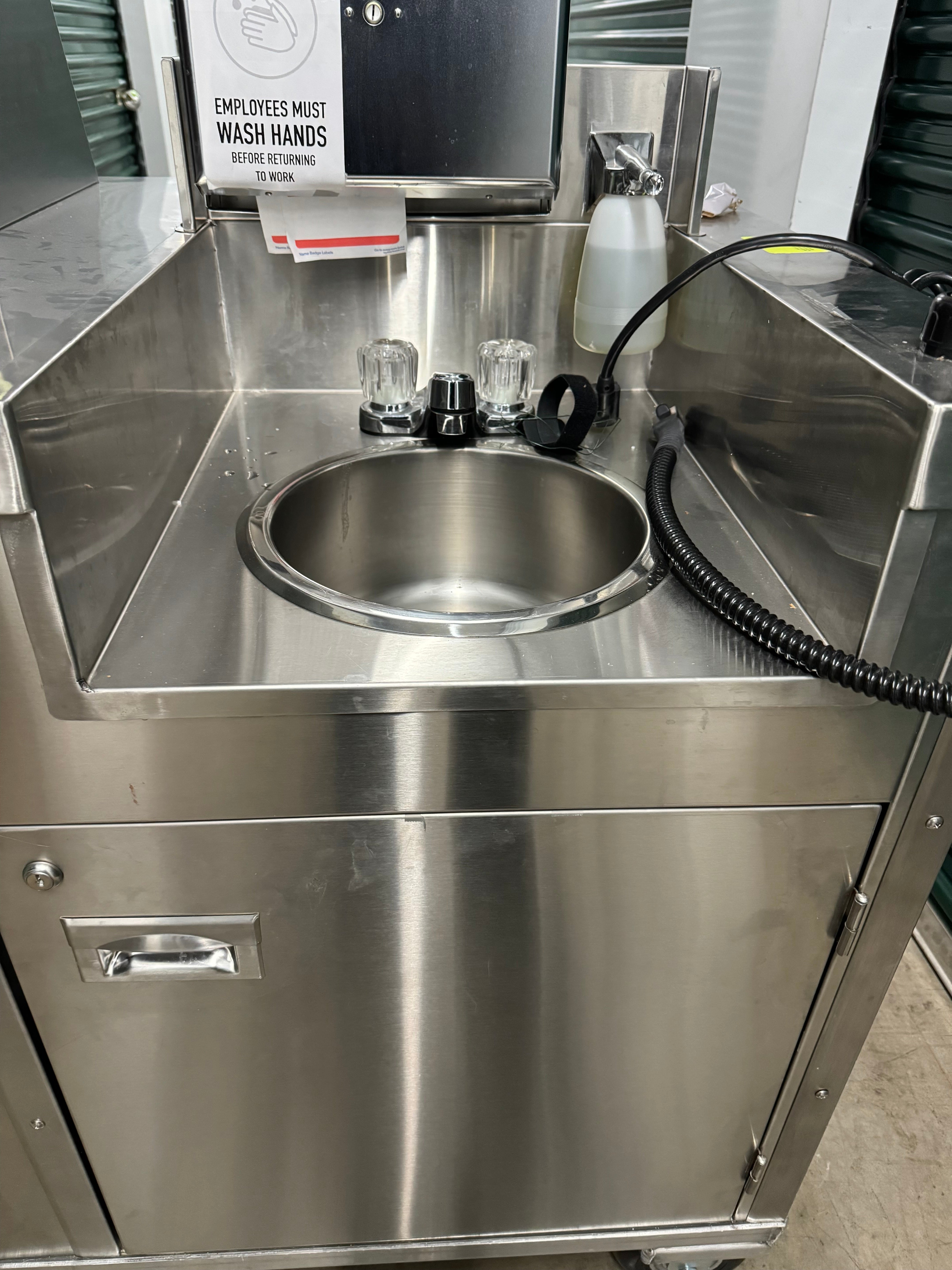 2020 C Nelson BD4 Dip Cart with Canopy and sink (shipping is extra, check or wire payment only)