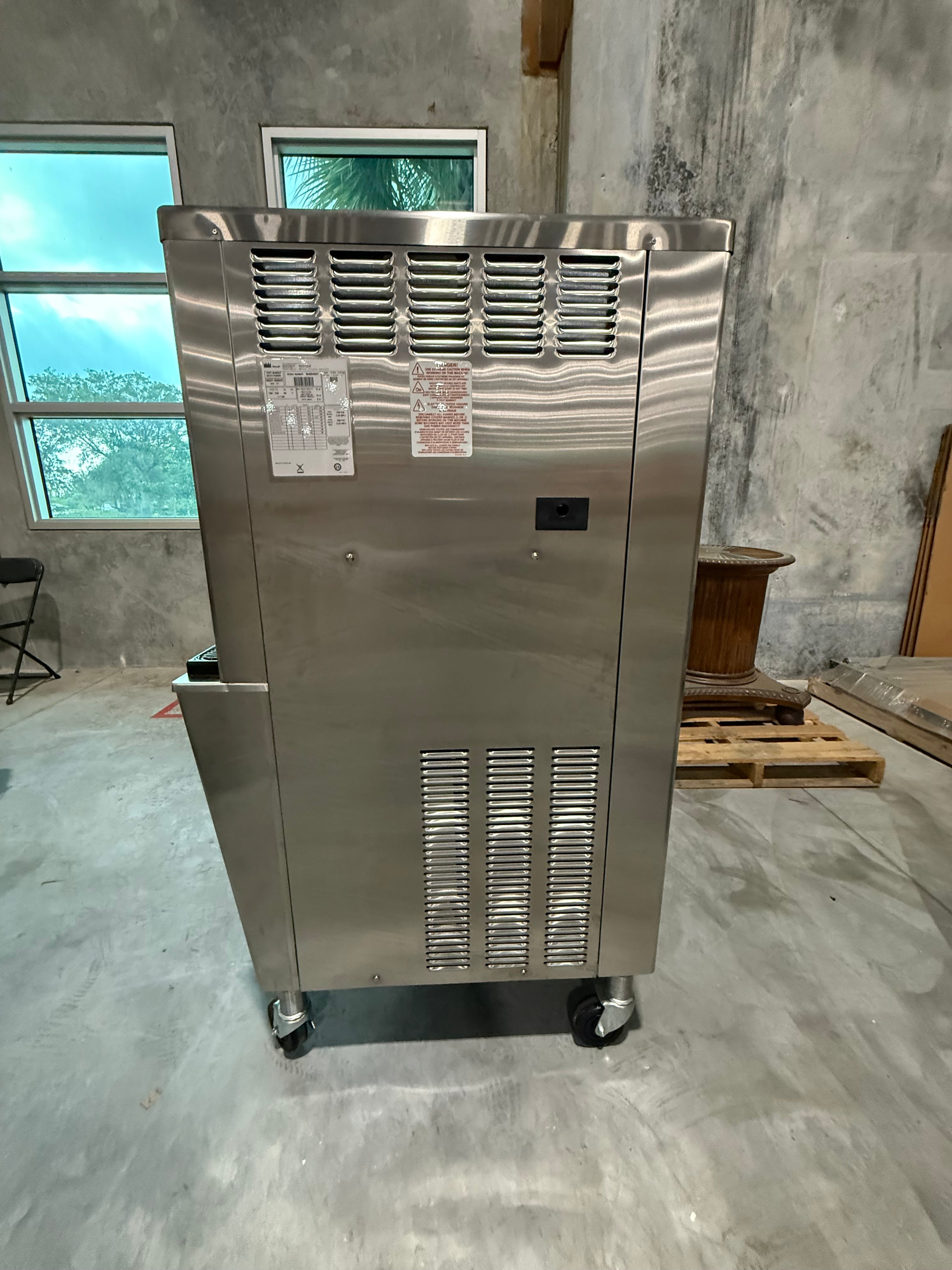 2024 Taylor 342-27 Milkshake Beverage machine 1ph air Never Used