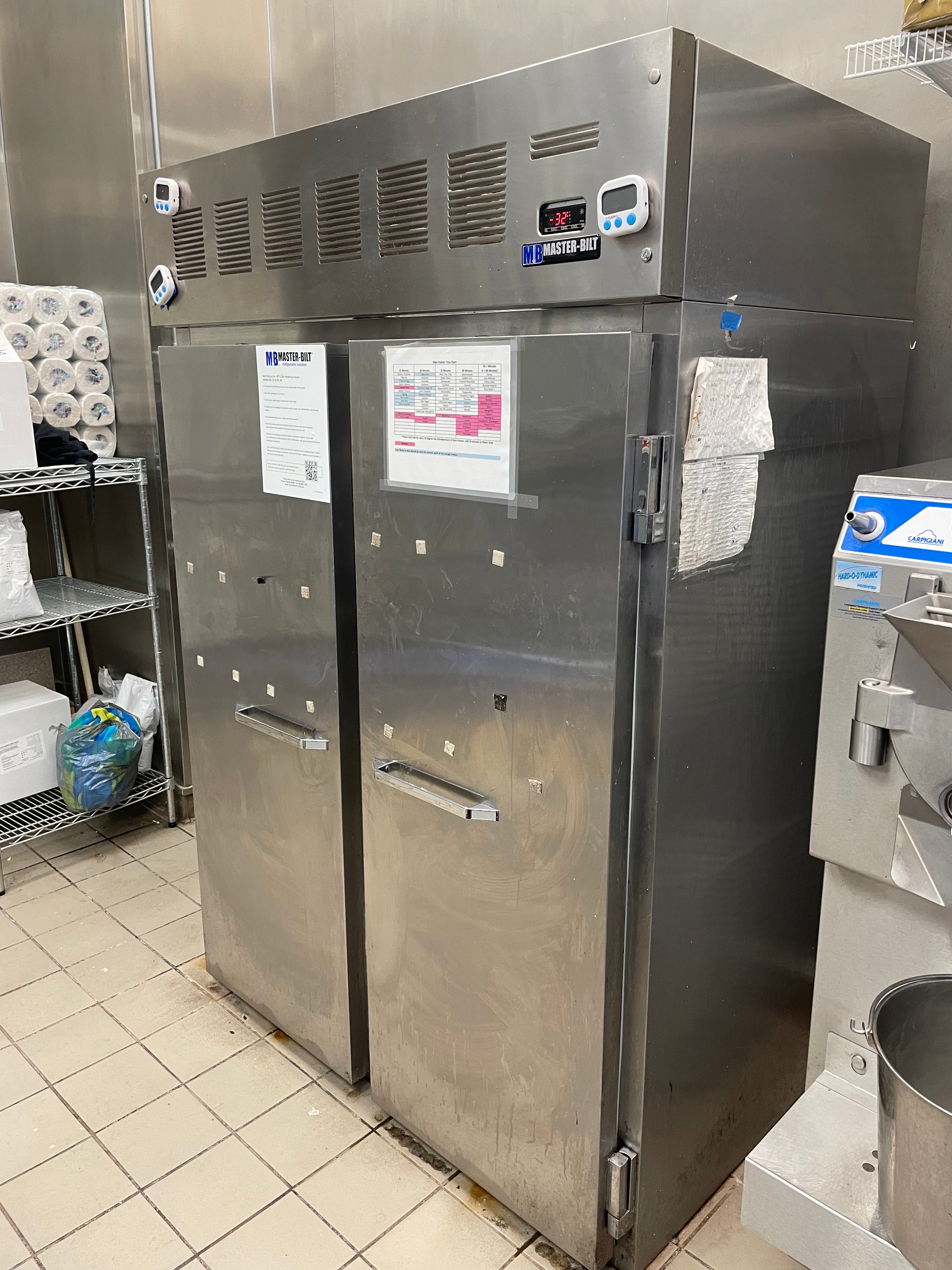 2019 IHC-48 Master Bilt Hardening Cabine ( Shipping not included paid with check )