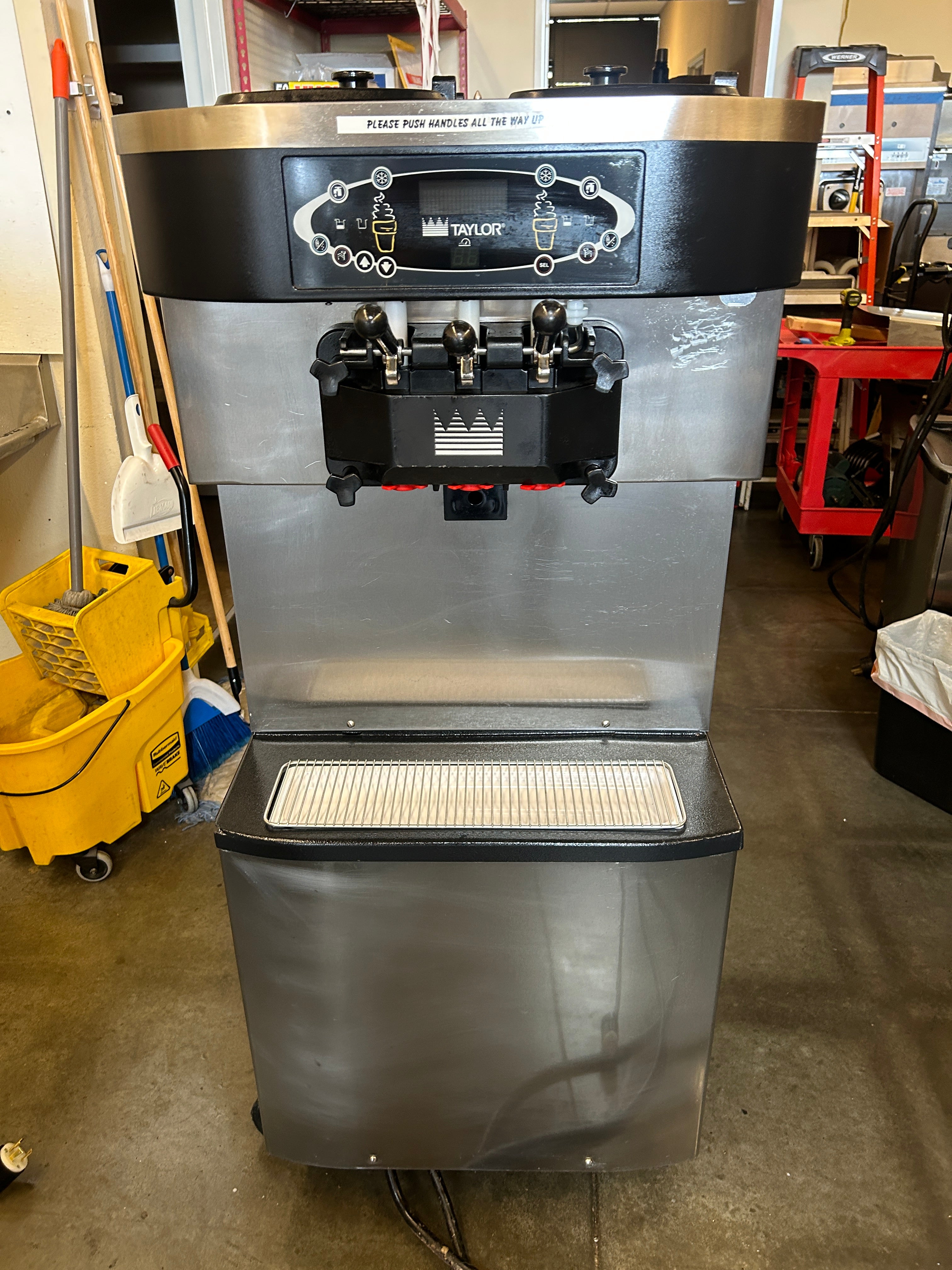 2007 Taylor C713-27 1ph Air