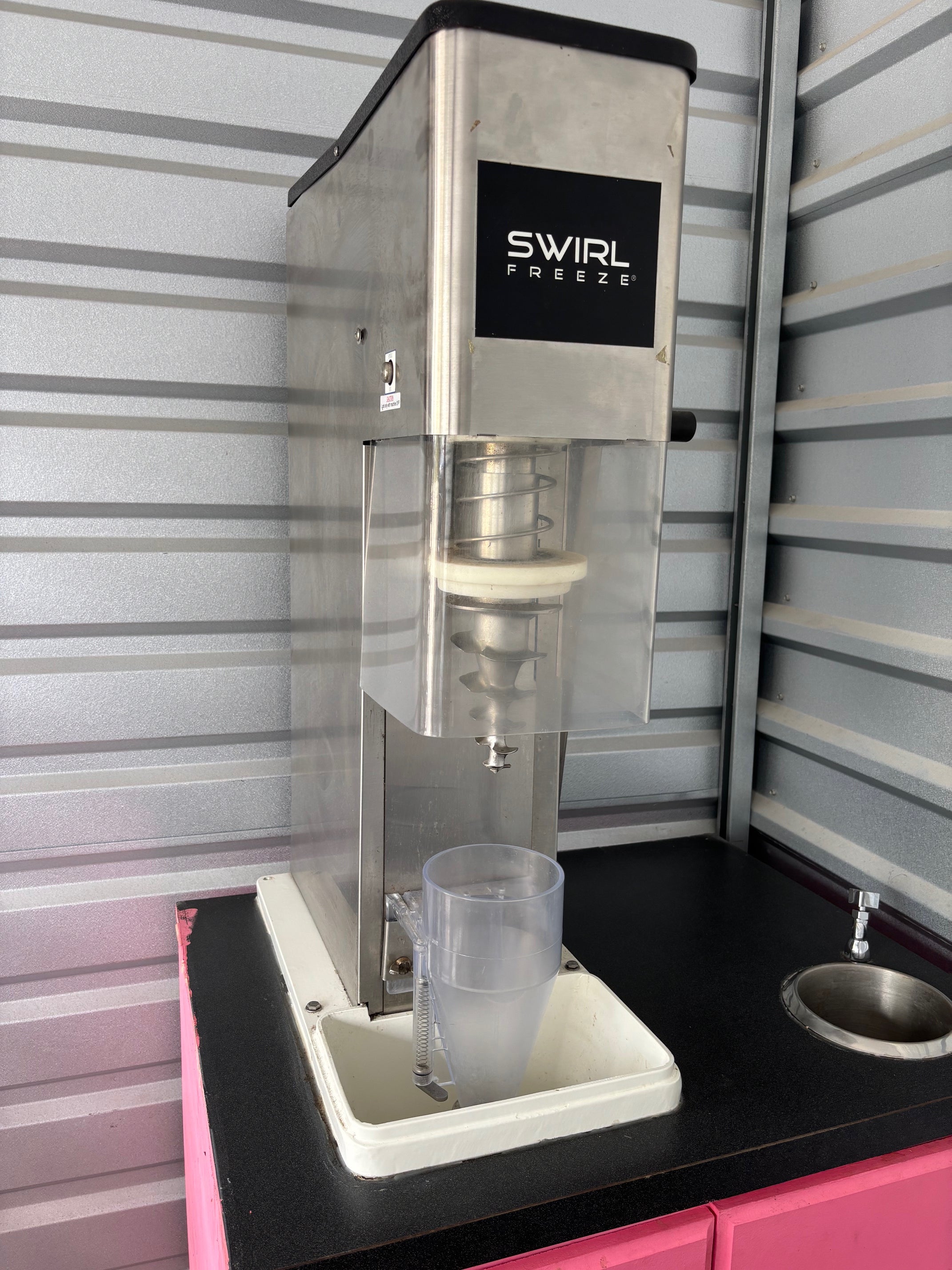 2019 Swirl Freeze model D