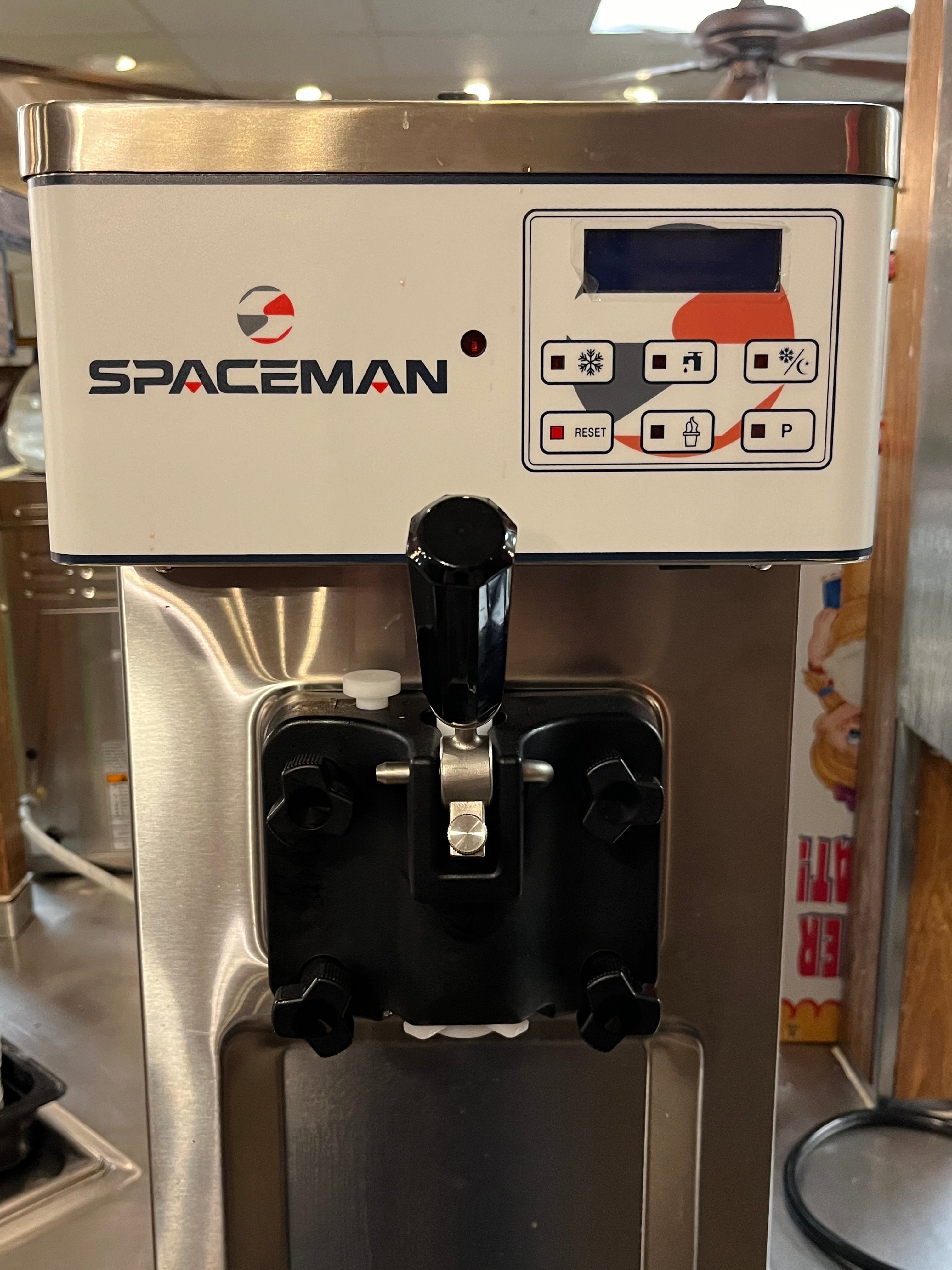 2023 6210 Spaceman