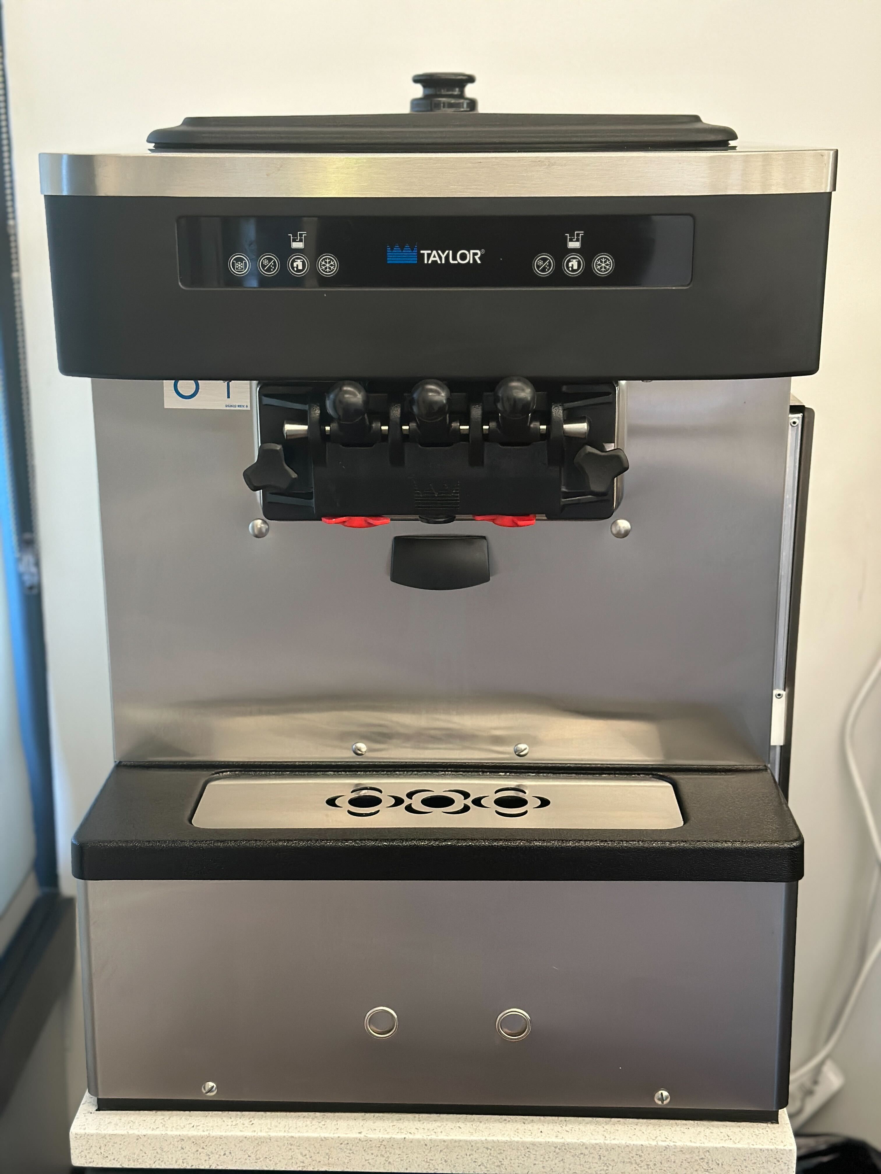 Taylor 2022 C161 1ph air (shipping is extra, check or wire payment only)