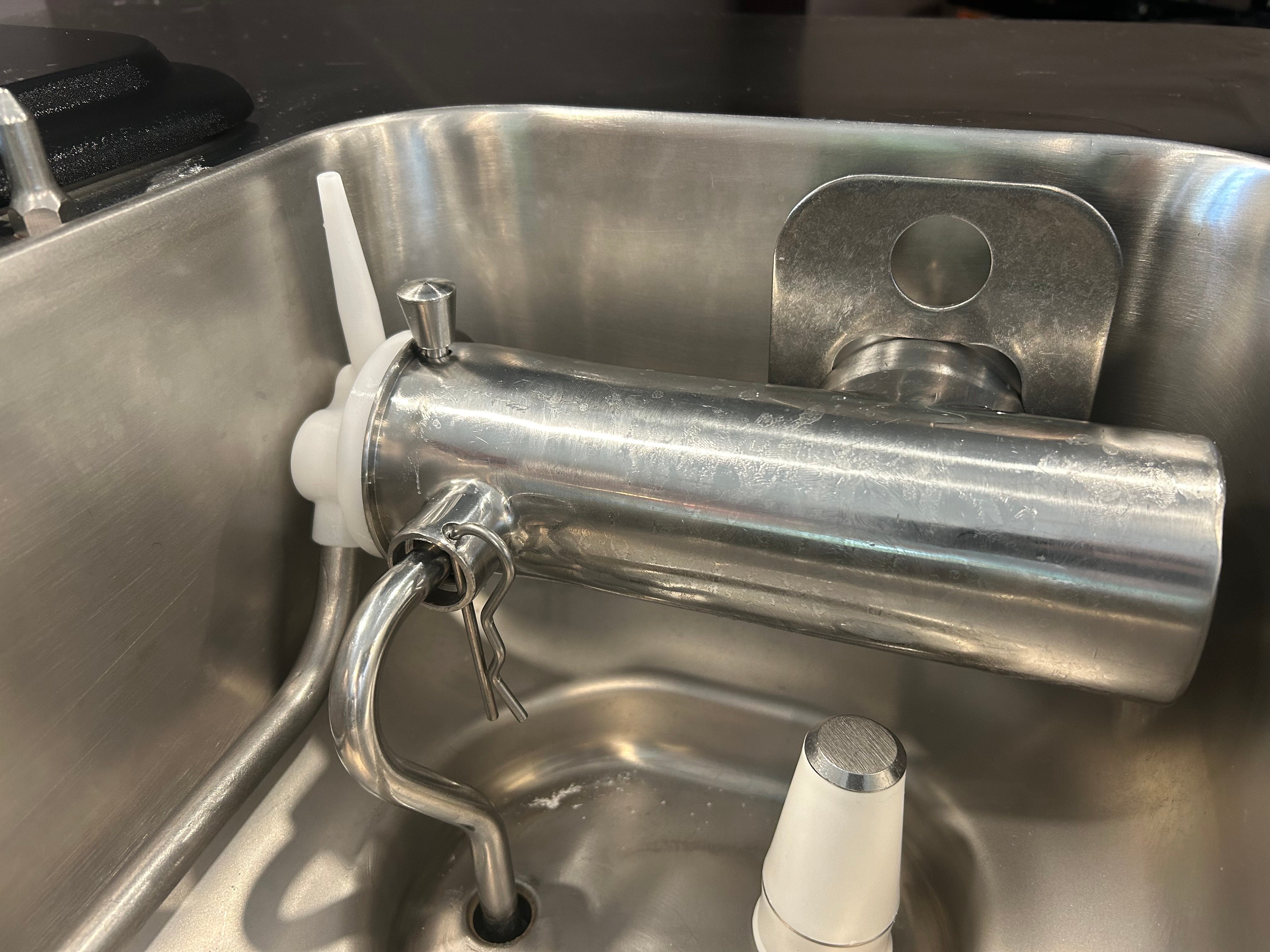 2023 like new Taylor C712-27 1ph water cooled with air pumps