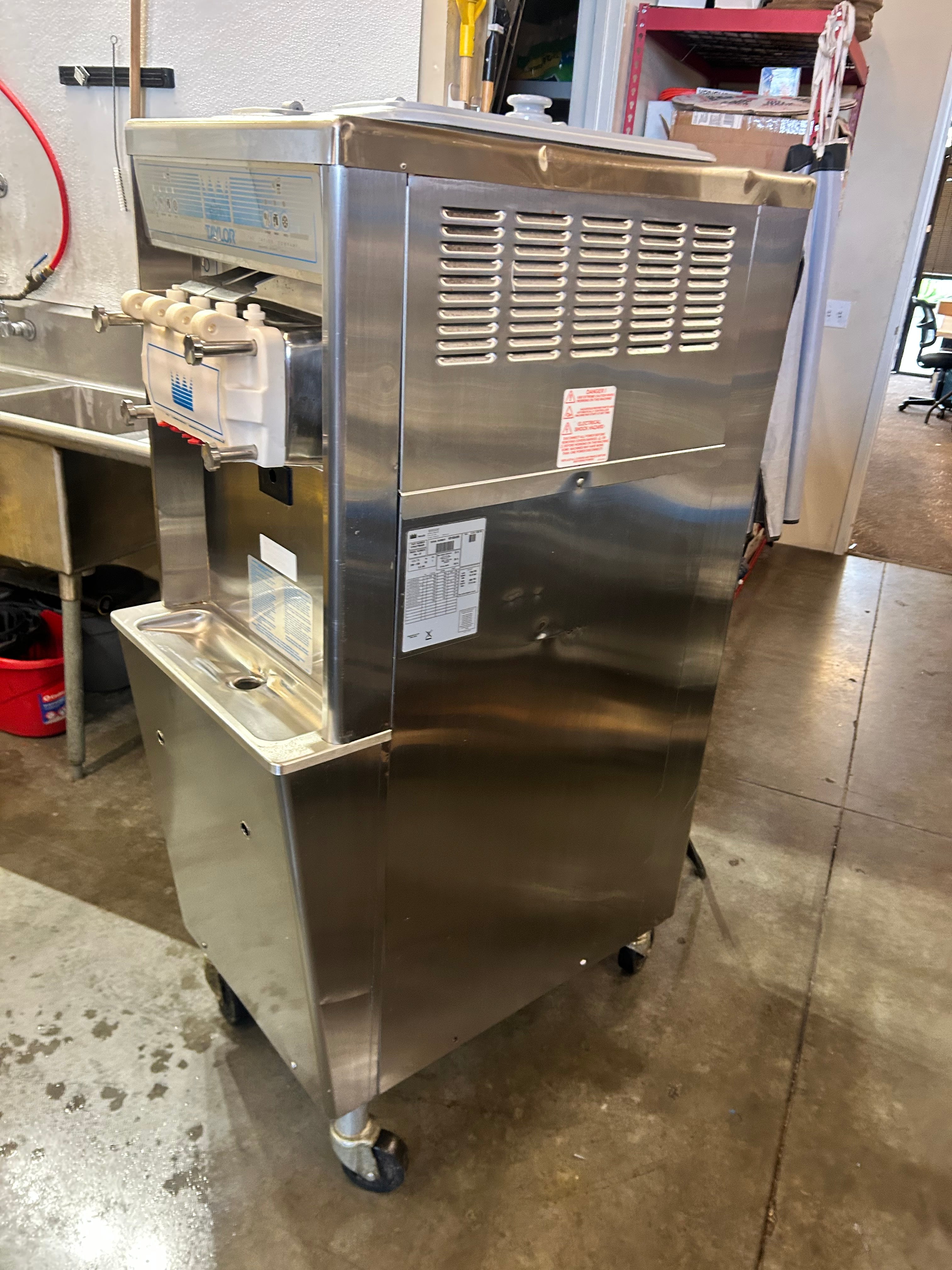 2009 Taylor 794-33 Refurbished 3ph water