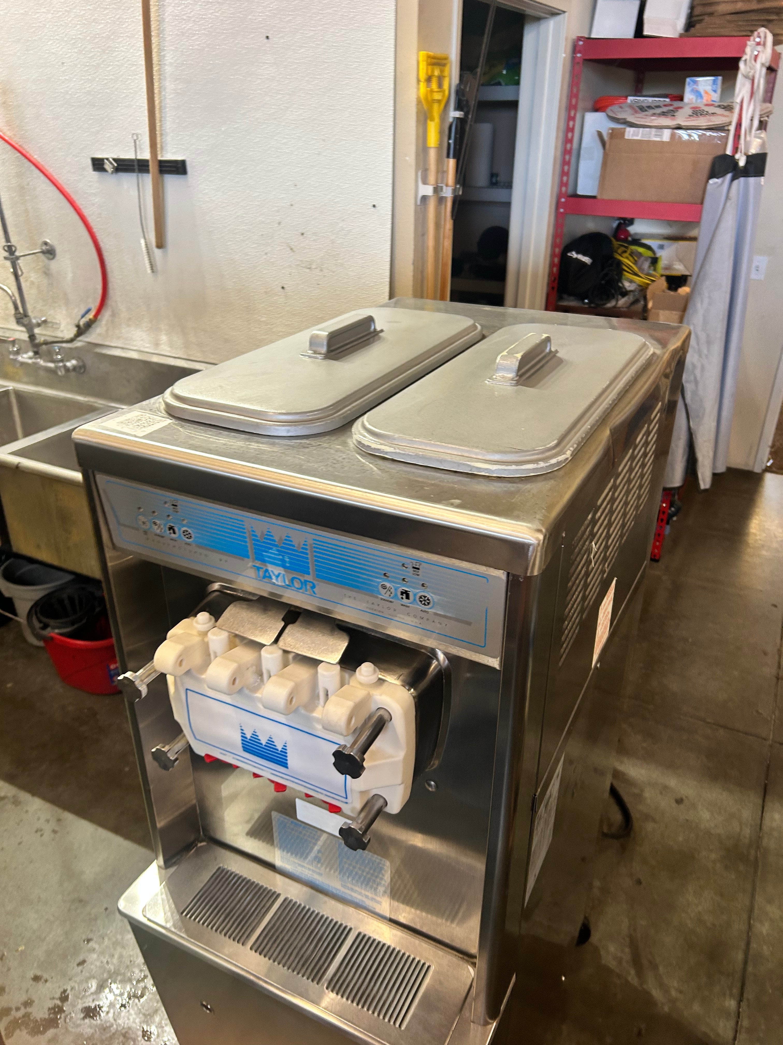 2009 Taylor 794-33 Refurbished 3ph water