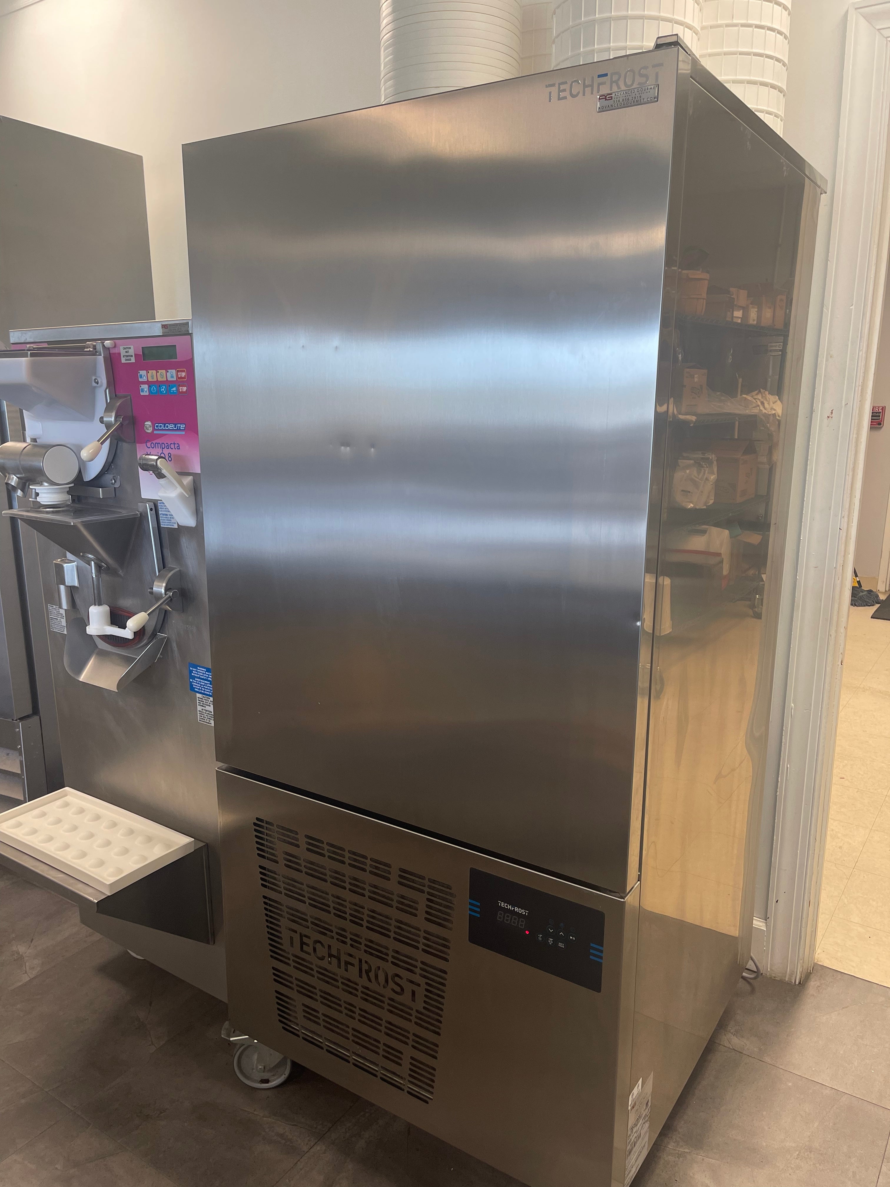 2020 (2015) Coldelite Vari0 Classic 8 Heat/Batch Combo + Techfrost E10 Blast Freezer (check or wire payment only shipping extra)