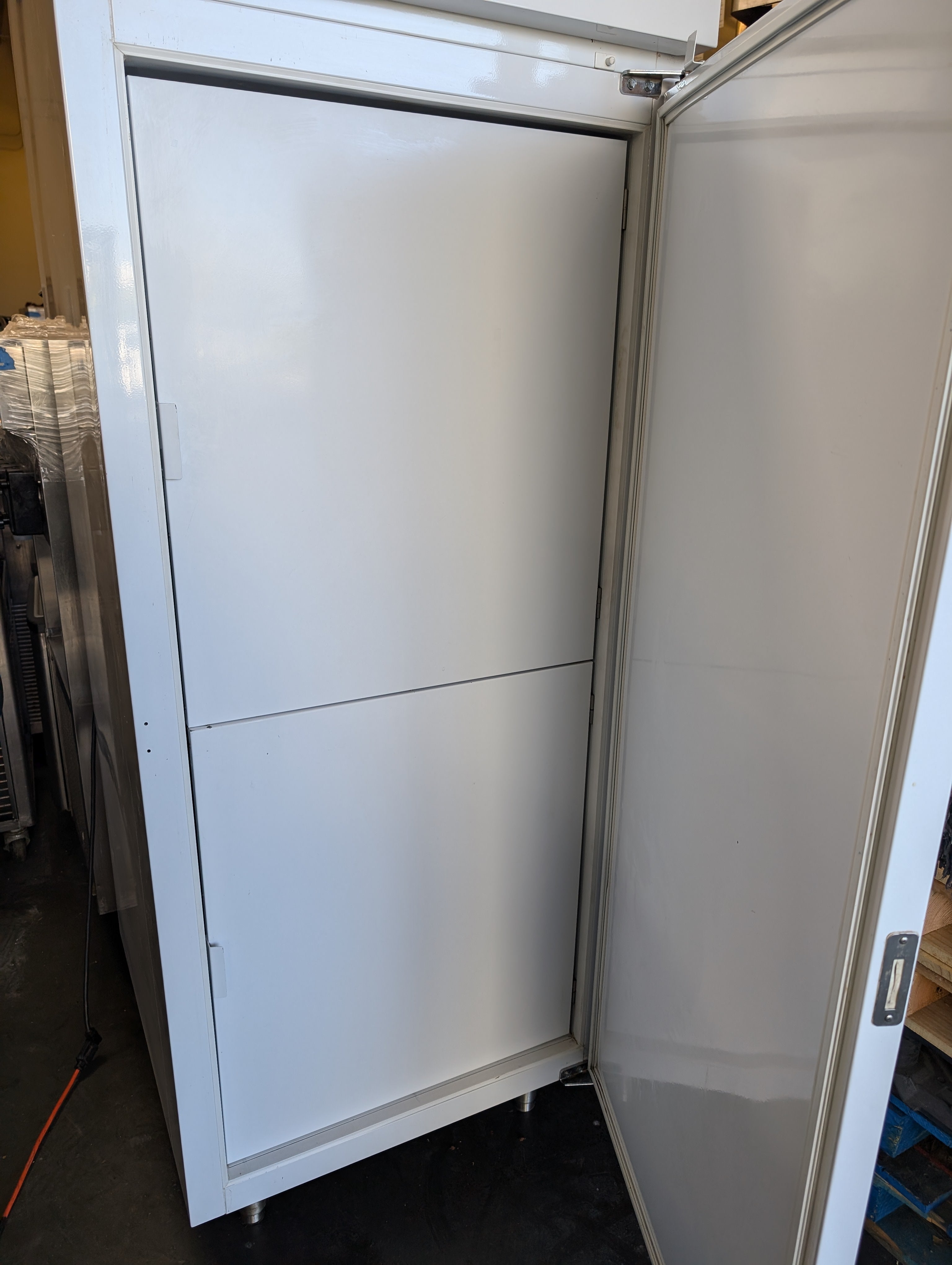 2016 Global T30HSP Ice Cream Hardening Cabinet (aka blast freezer)