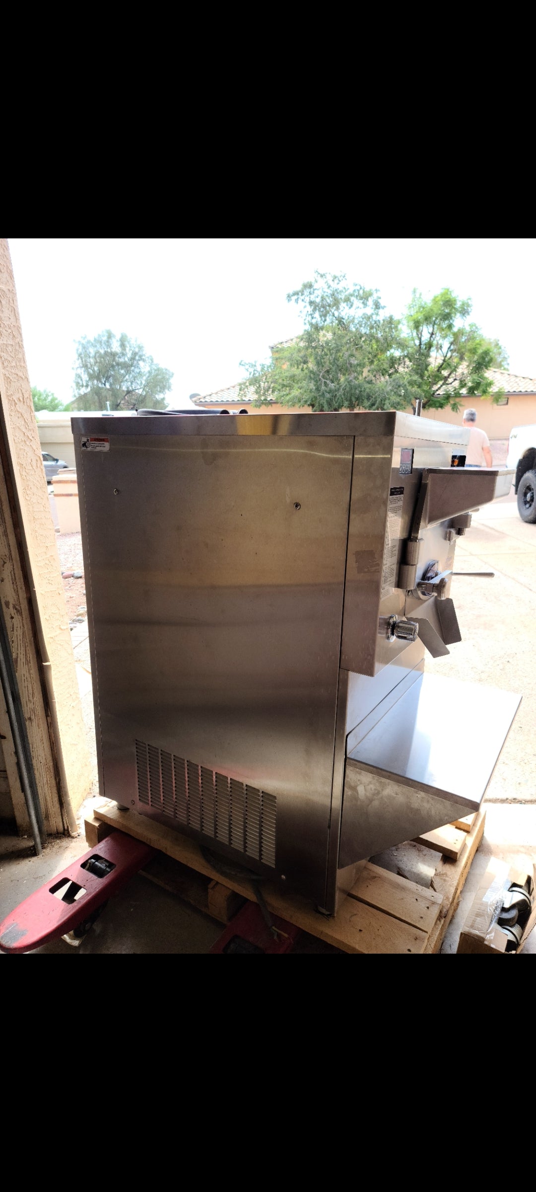 2015 Electrofreeze B12 1PH Water Batch Freezer barely used