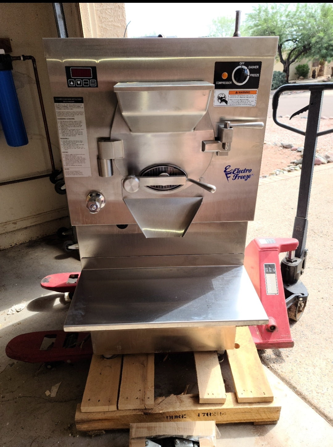 2015 Electrofreeze B12 1PH Water Batch Freezer barely used