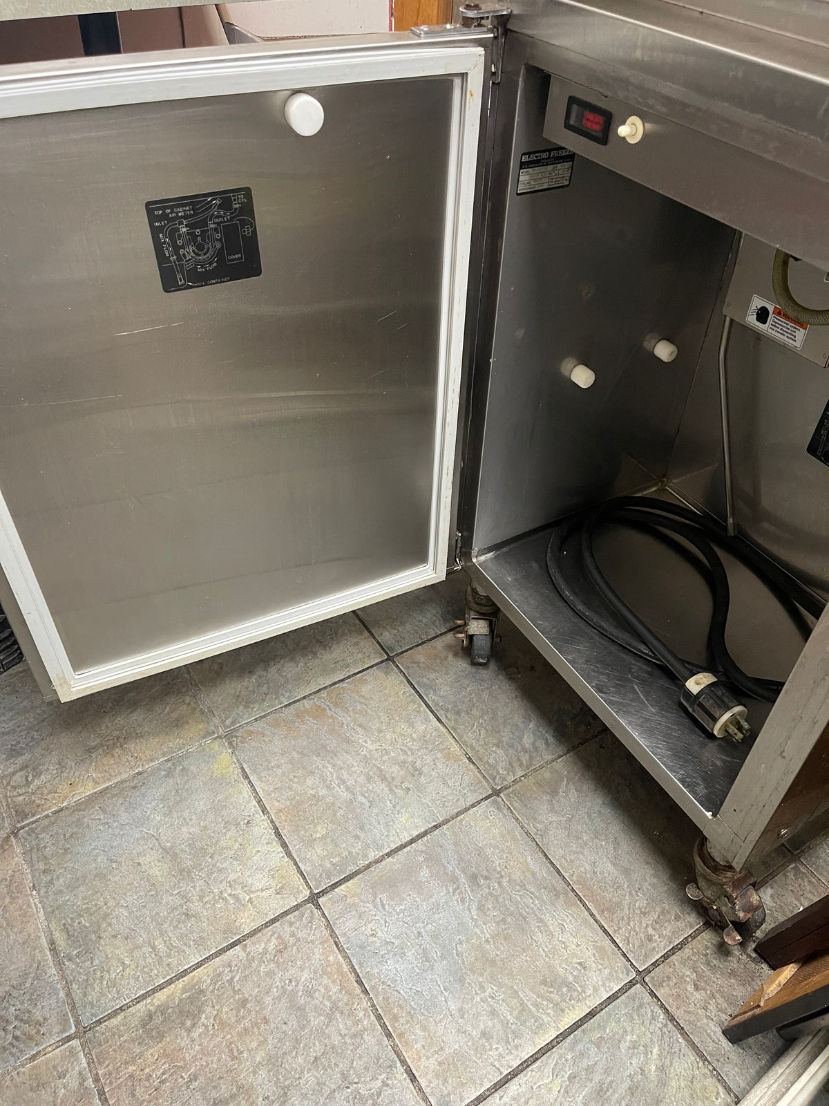 2011 Electro Freeze 99T-RMT-132 – Water Cooled – 3-Phase (220V) – SN: B2Q725