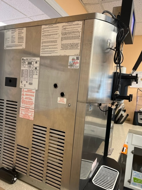 2015 Taylor C706 with Flavor Burst 1ph air