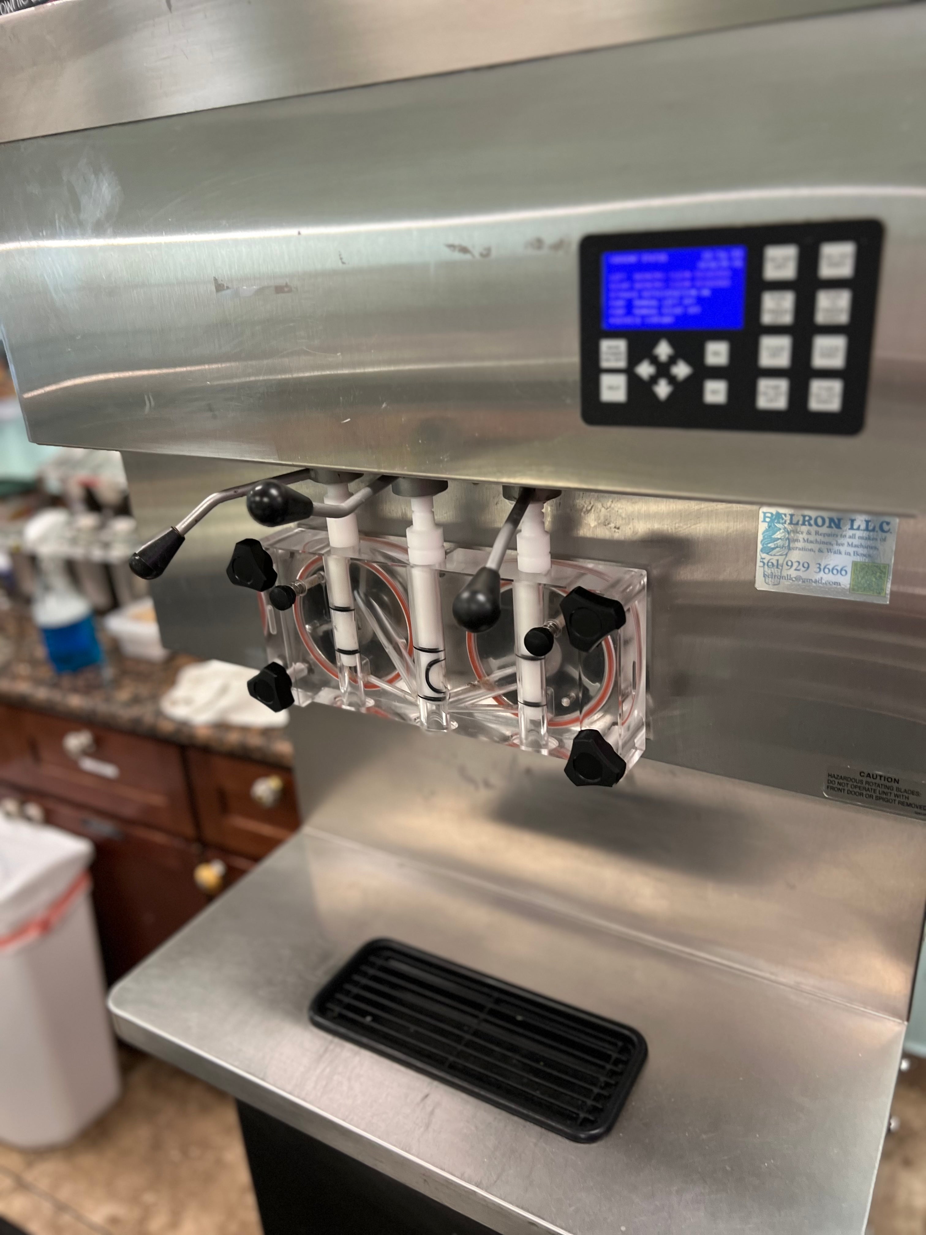 2012 Stoelting Dairy Queen Spec Ice Cream Machine model DQU431 3ph air w warranty (shipping is extra, check or wire payment only)