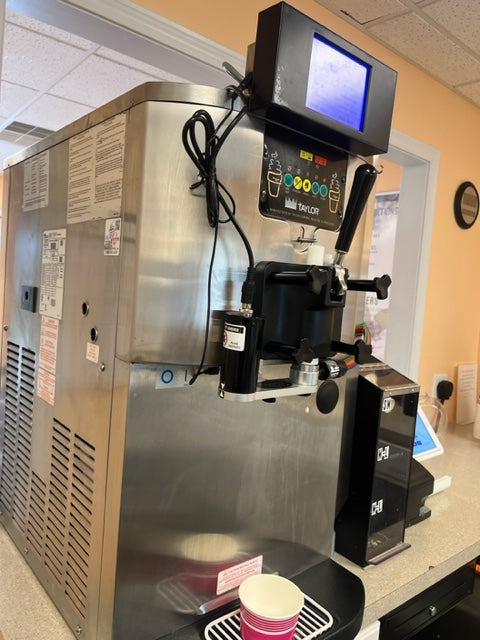 2015 Taylor C706 with Flavor Burst 1ph air