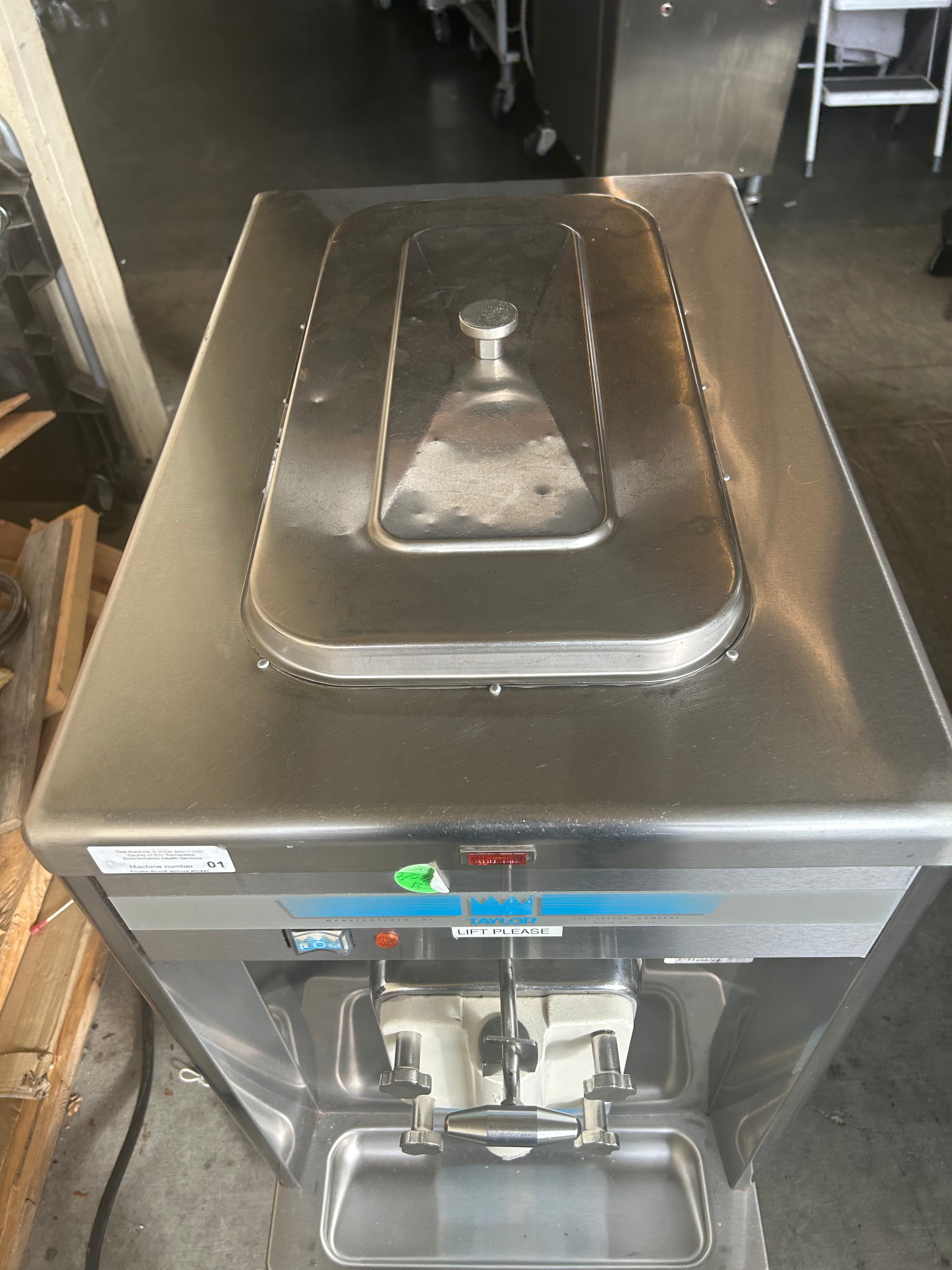 2008 Taylor 702-27 1PH Air Countertop High Output Single Flavor Soft Serve Machine