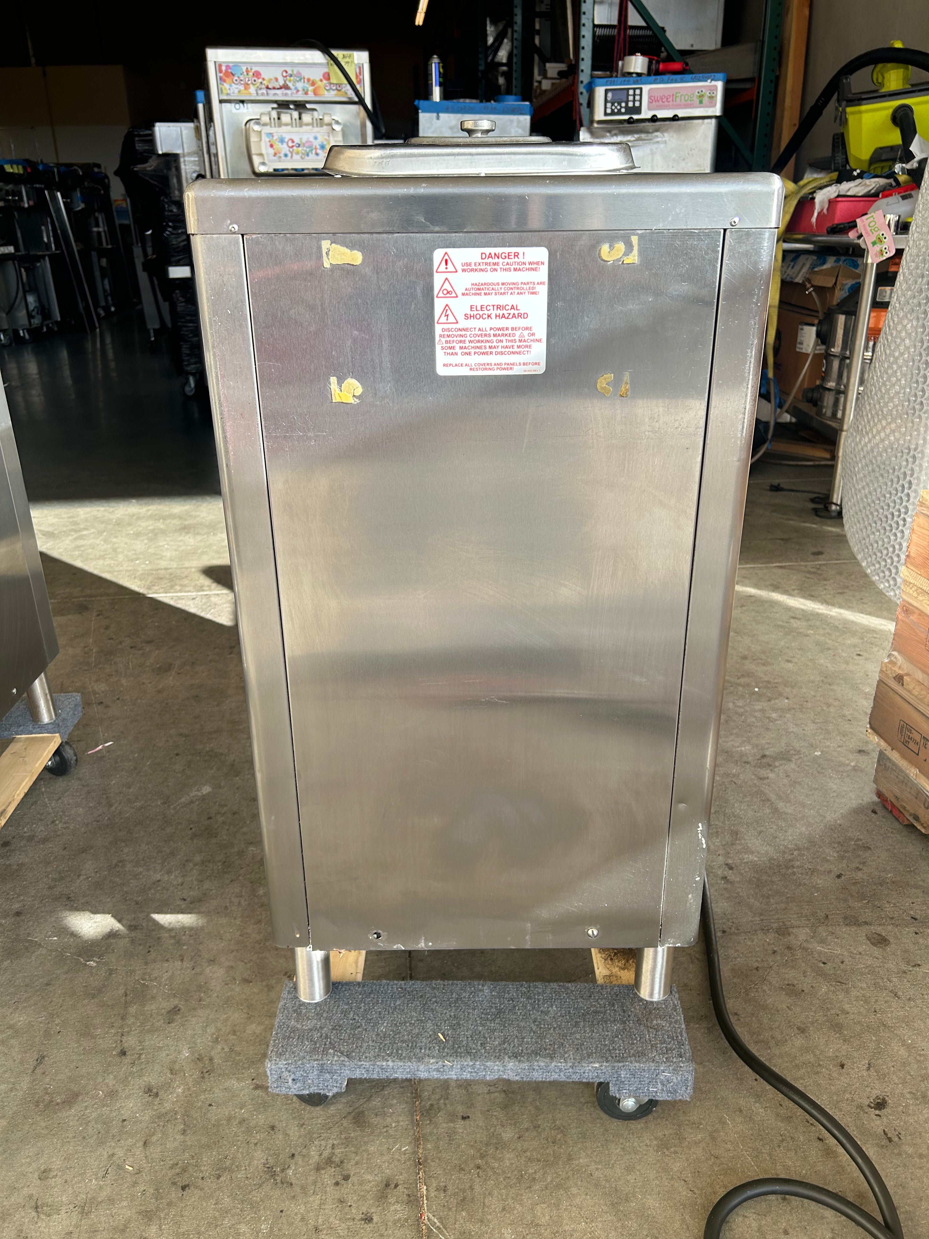 2008 Taylor 702-27 1PH Air Cooled Countertop High Output Single Flavor Soft Serve Machine