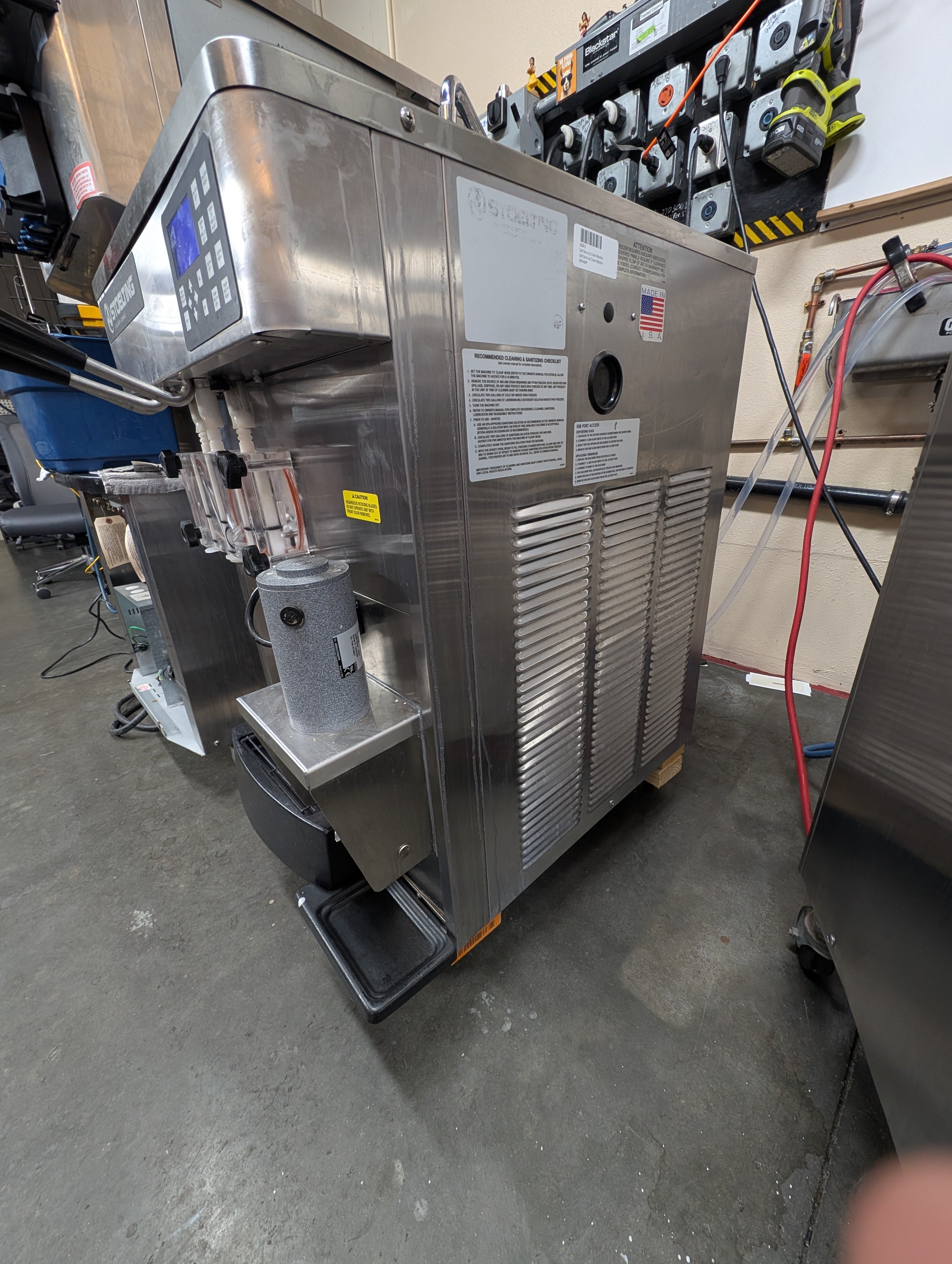 2017 Stoelting SF121-38i2 Soft Serve Machine Machine w Shake Blender
