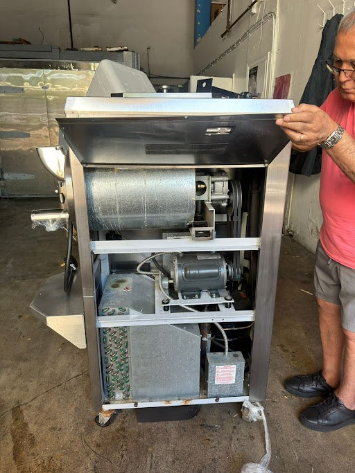 2005 Taylor 220 Batch Freezer 1ph air cooled ( shipping not included )