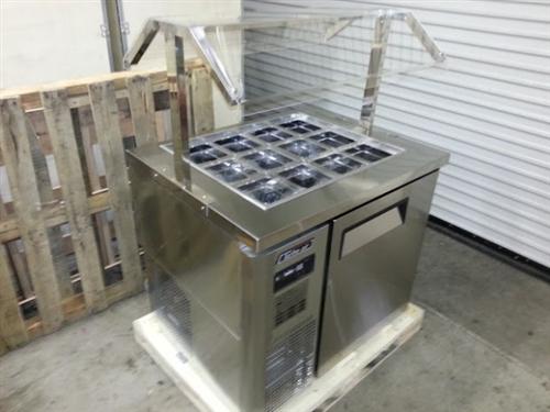 18 Topping Refrigerated Island topping bar