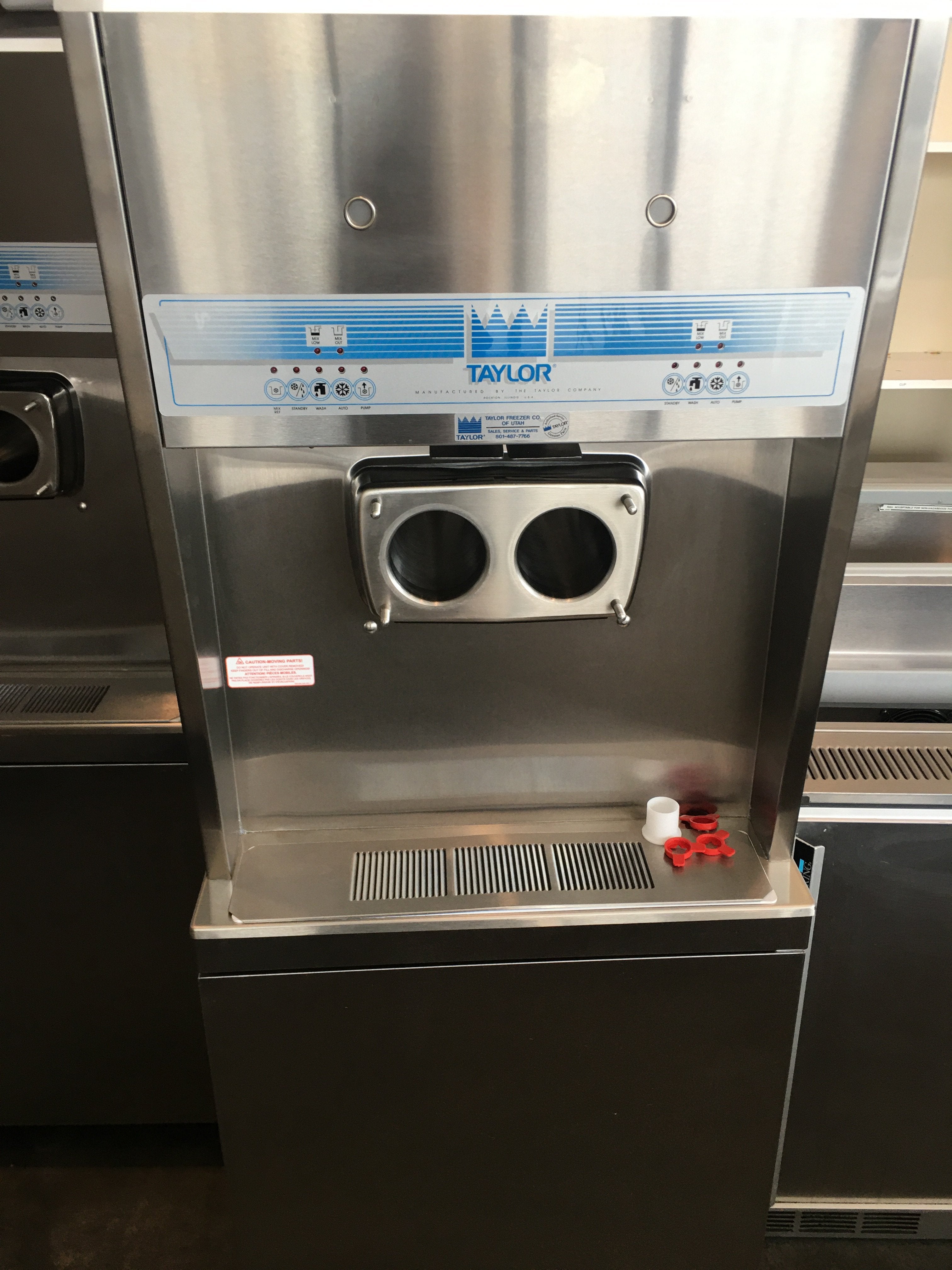 2019 Taylor 8756 3PH Water Cooled Barely Used