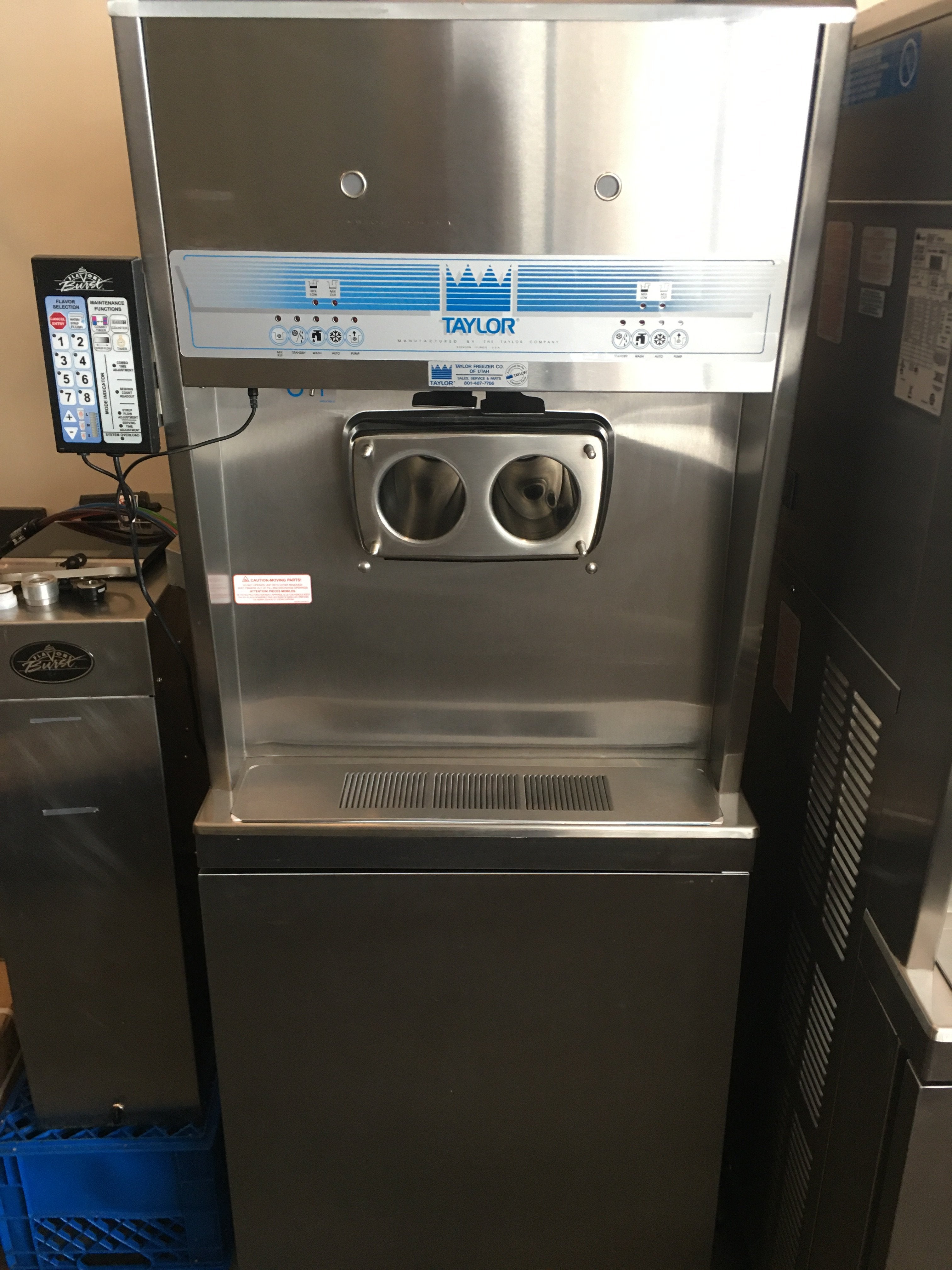 2019 Taylor 8756 3PH Water Cooled Barely Used