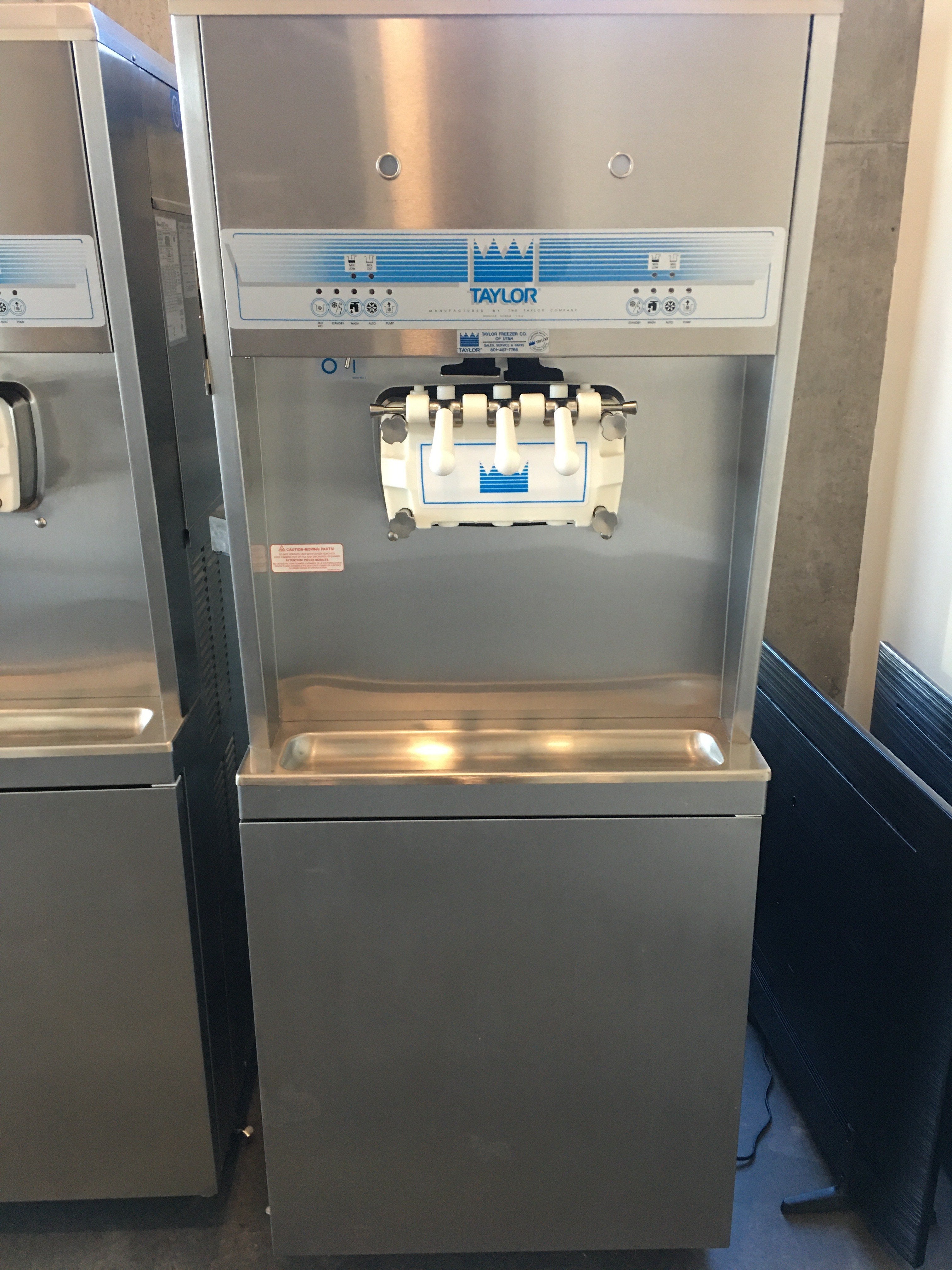 2019 Taylor 8756 3PH Water Cooled Barely Used