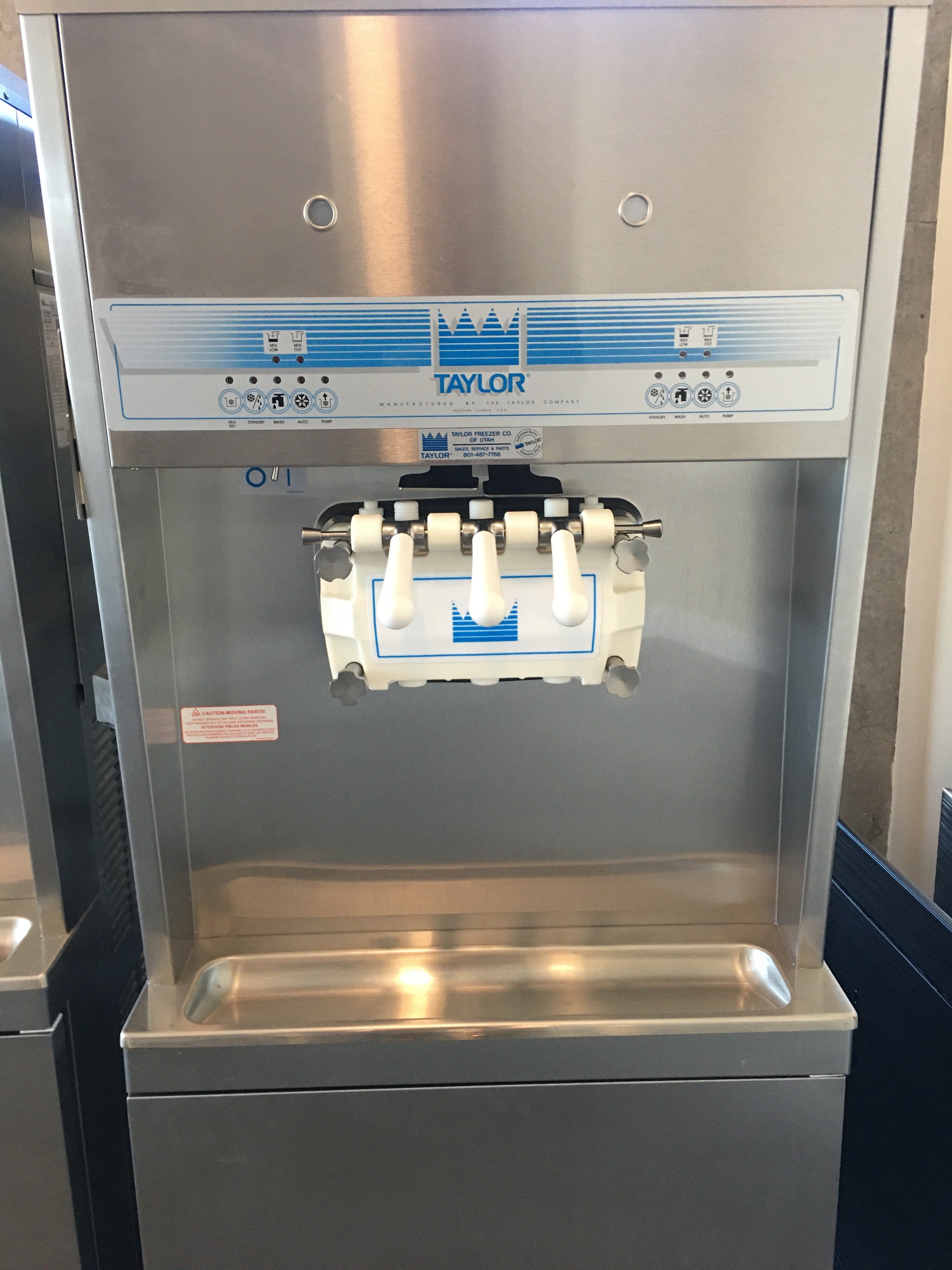 2019 Taylor 8756 3PH Water Cooled Barely Used