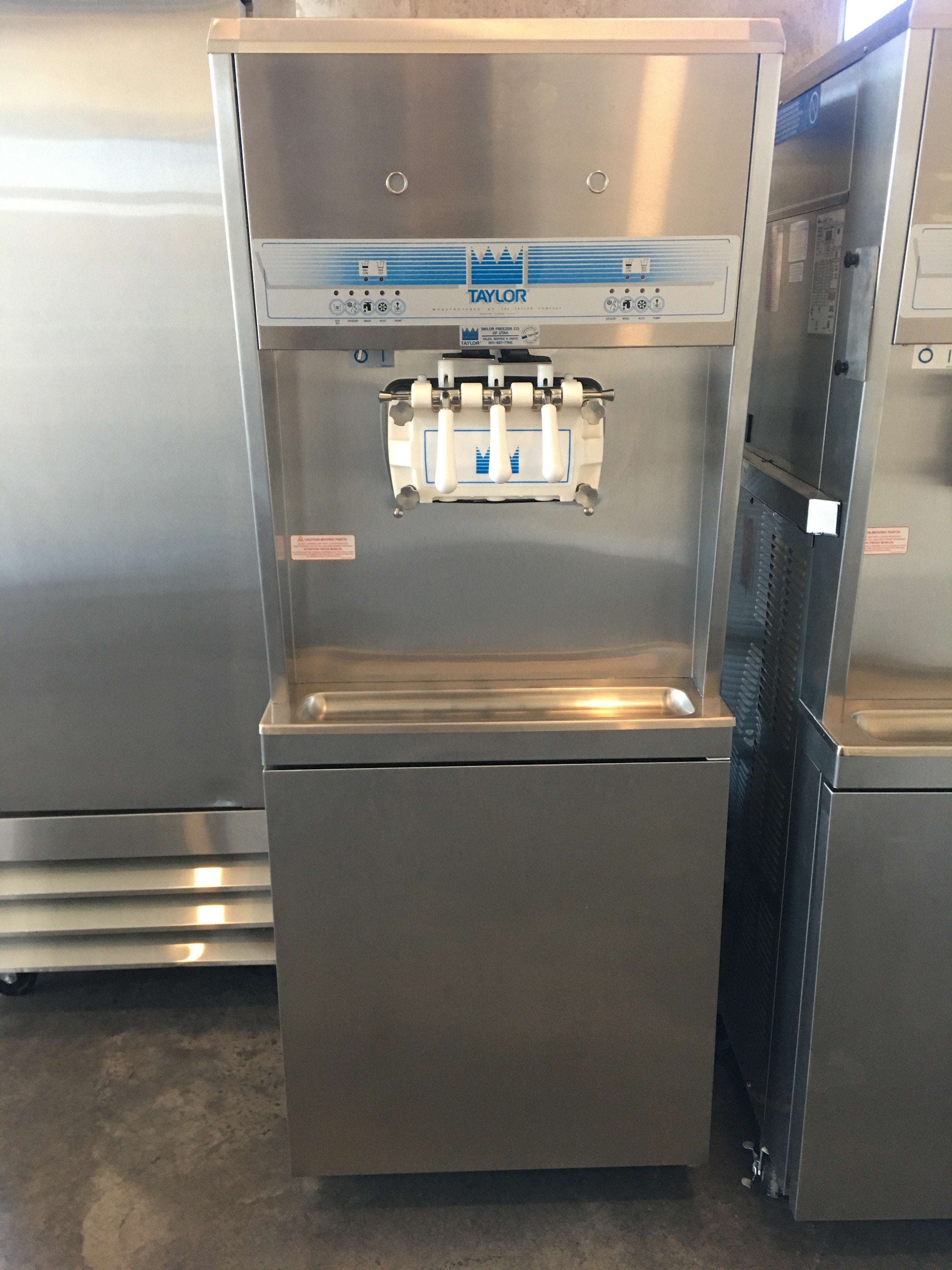 2020 Taylor 8756 3ph water barely used