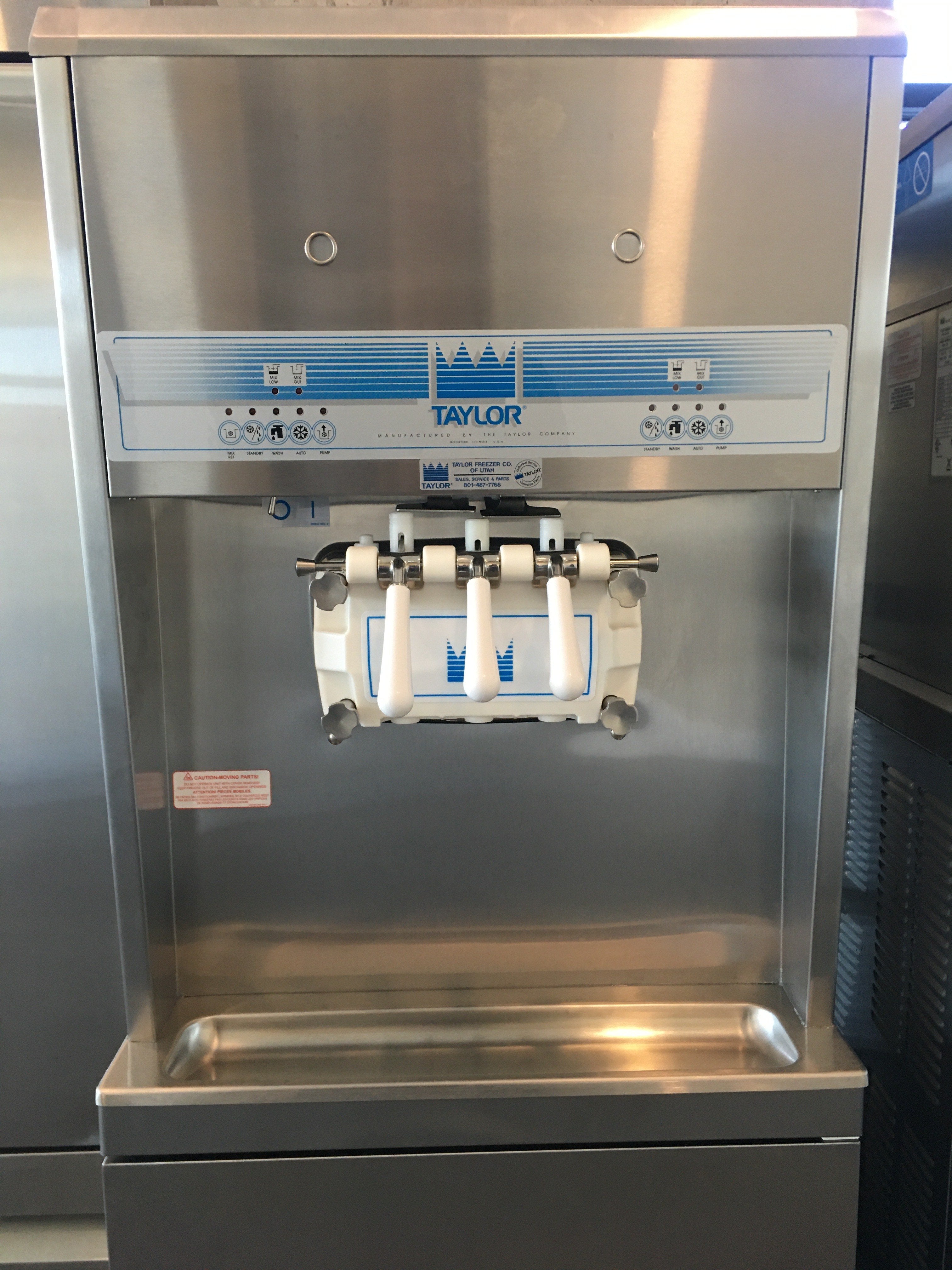 2020 Taylor 8756 3ph water barely used