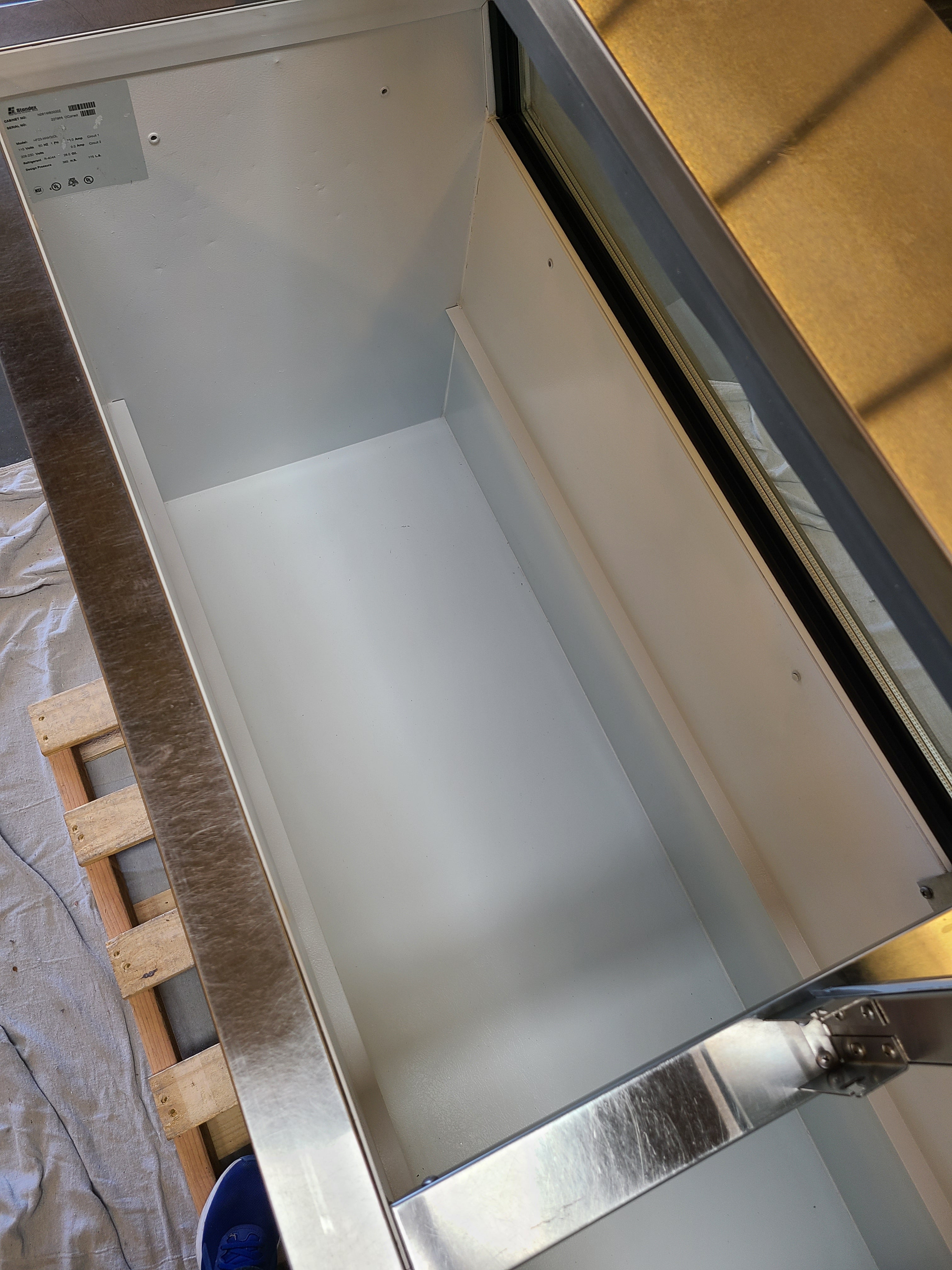 Refurbished 2015 Norlake 16 Flavor Dipping Cabinet