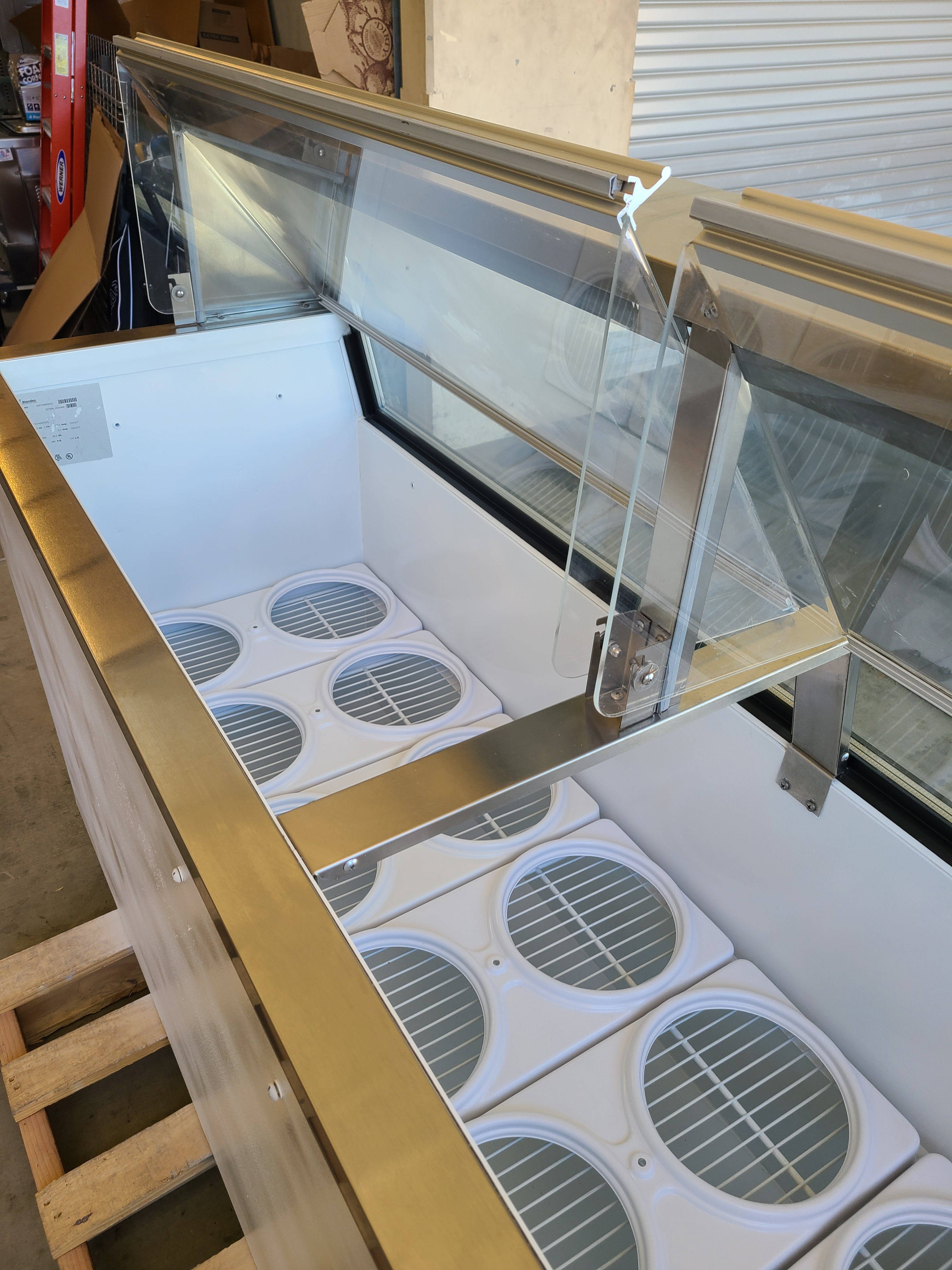 Refurbished 2015 Norlake 16 Flavor Dipping Cabinet