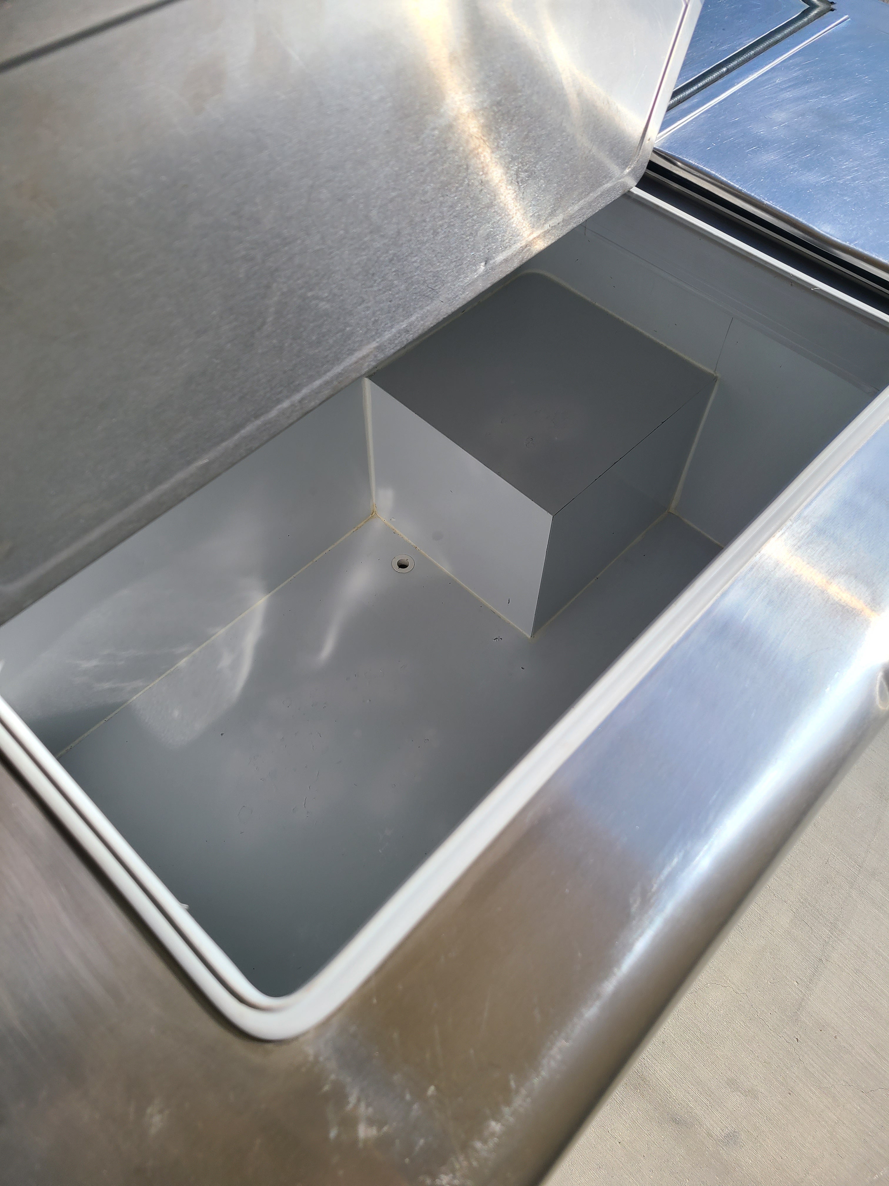 6DF Global Kelvinator Conventional Dipping Cabinet