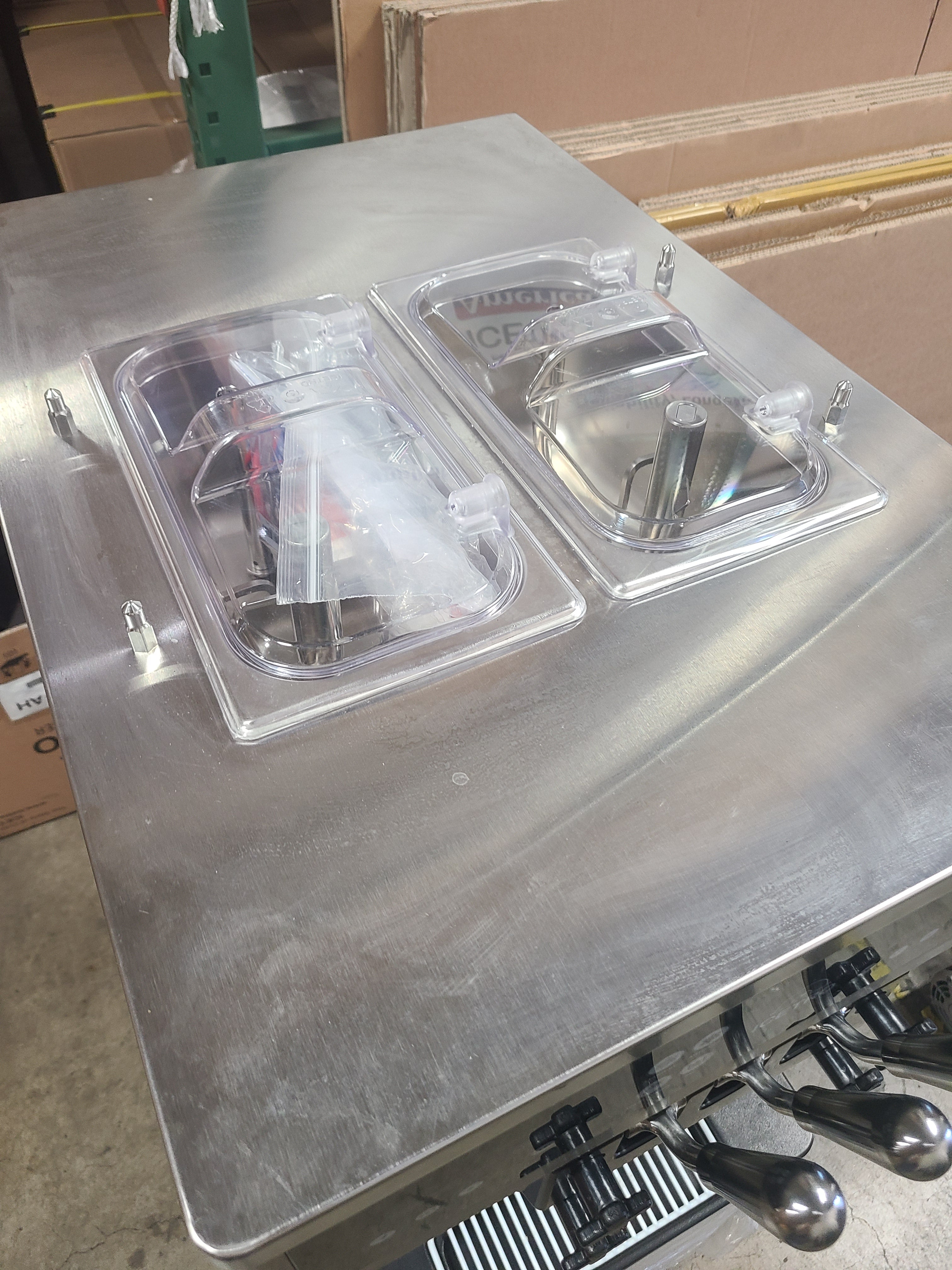 Icetro ISI-163ST Dual Flavor Twist Floor Model