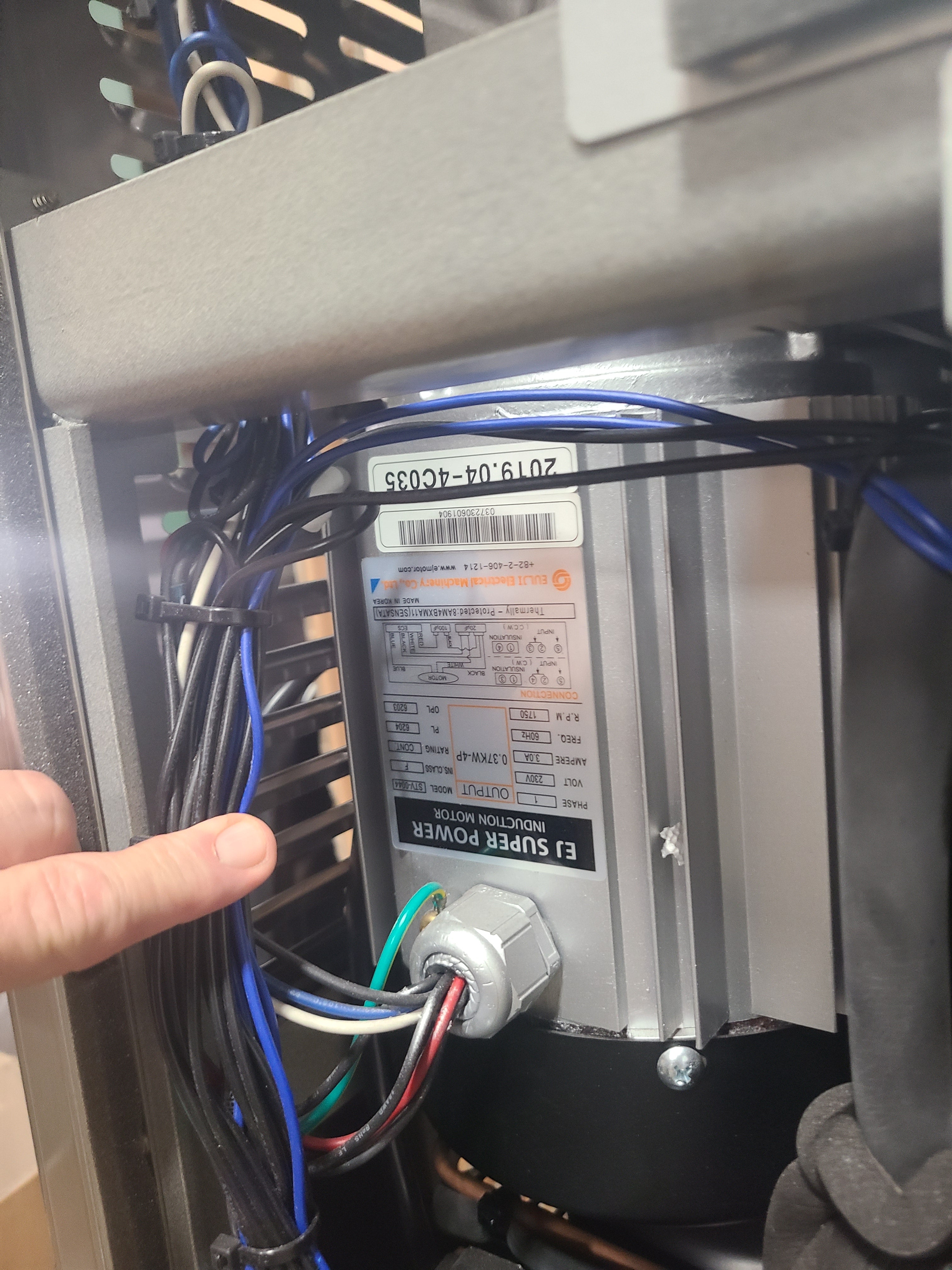 Icetro ISI-163ST Dual Flavor Twist Floor Model