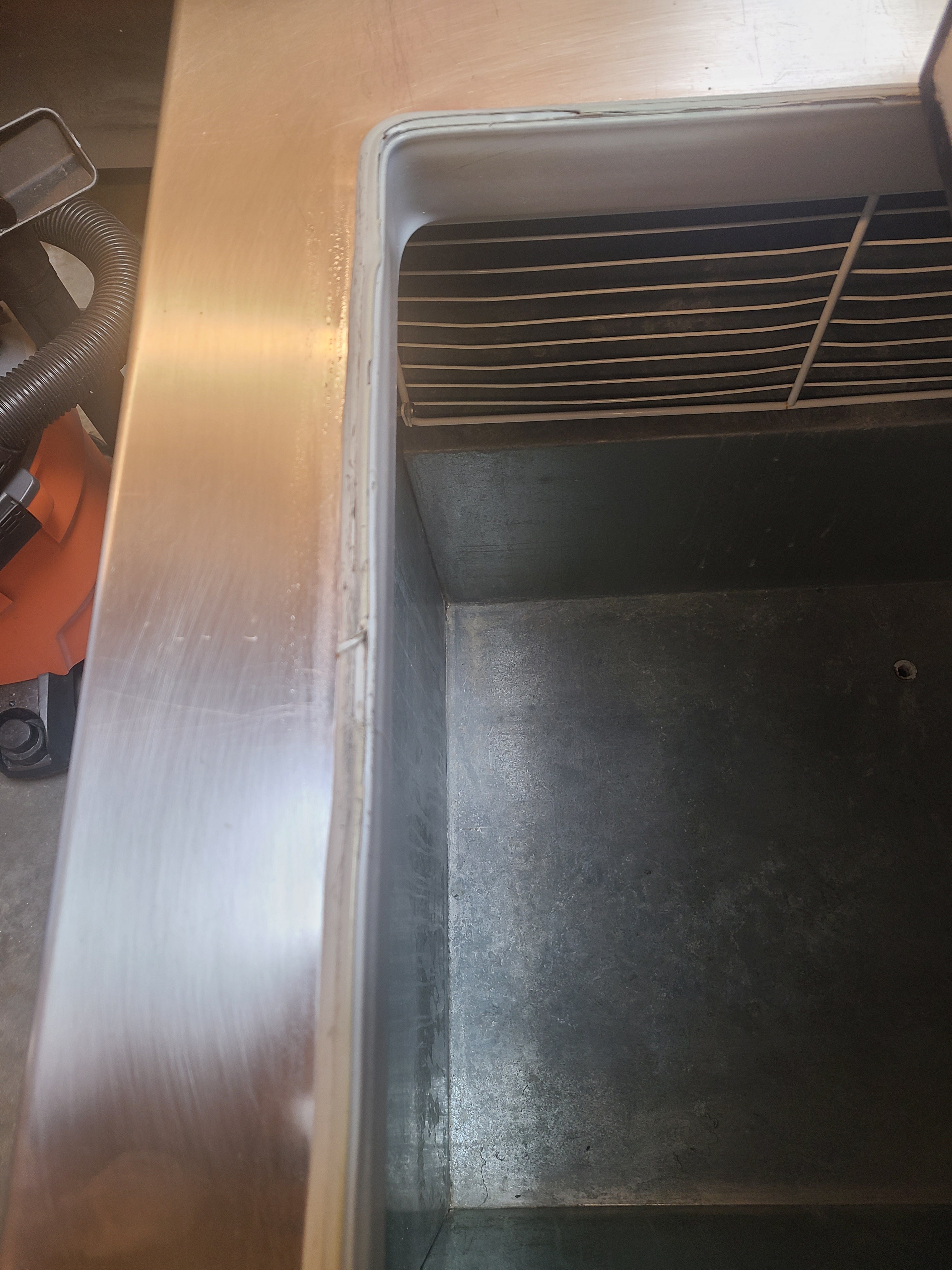 DC-6D Master-Bilt Ice Cream Dipping Cabinet