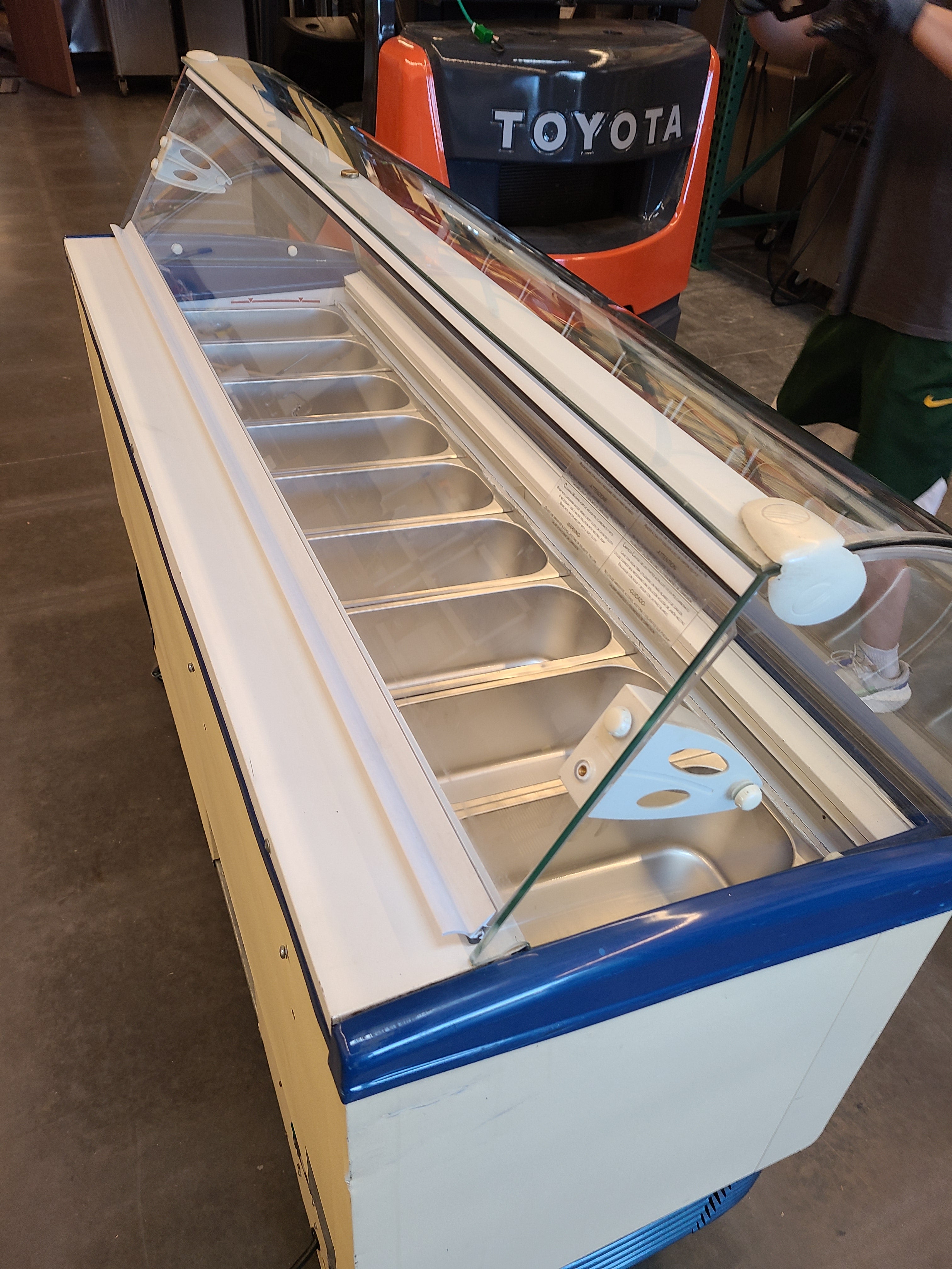 2011 ISA Gelato Case Model SAMOA-UL-9