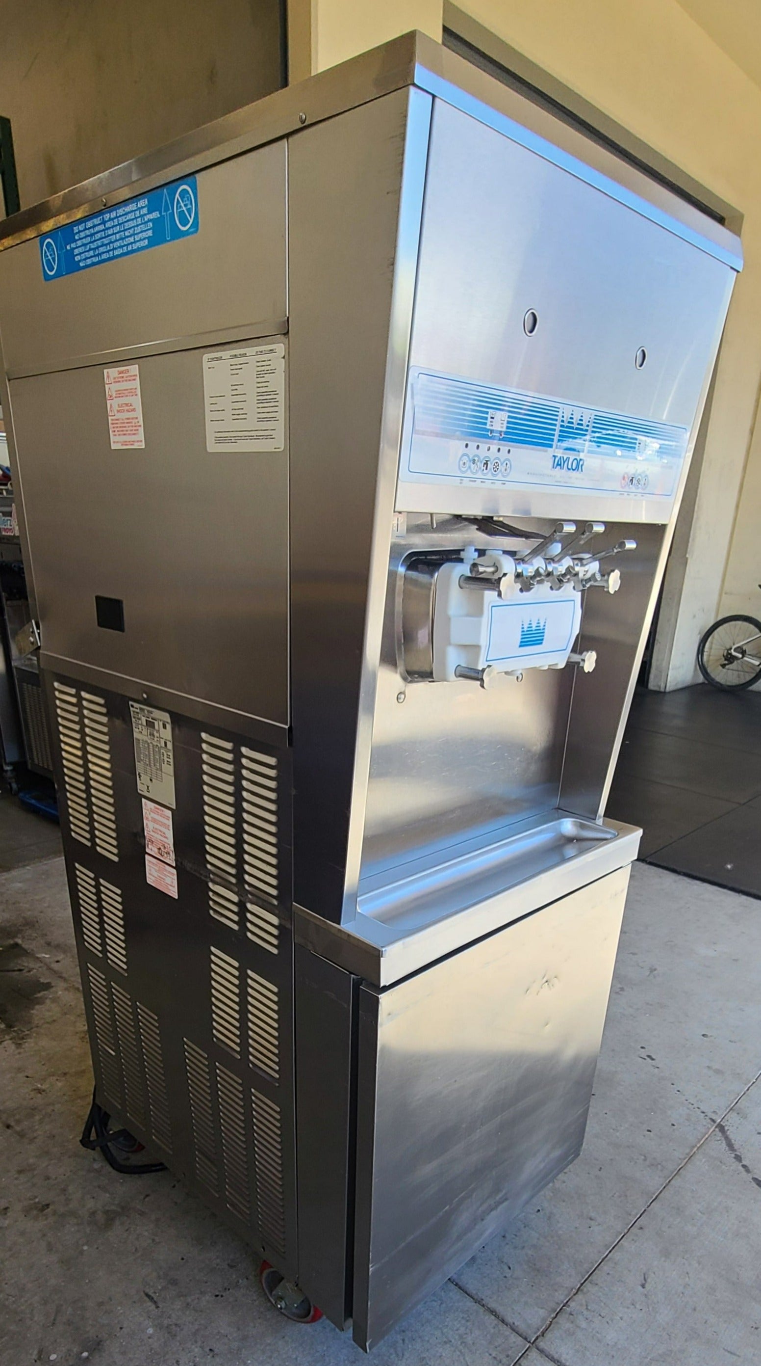 2013 Taylor 8756 1ph Air w/ Warranty