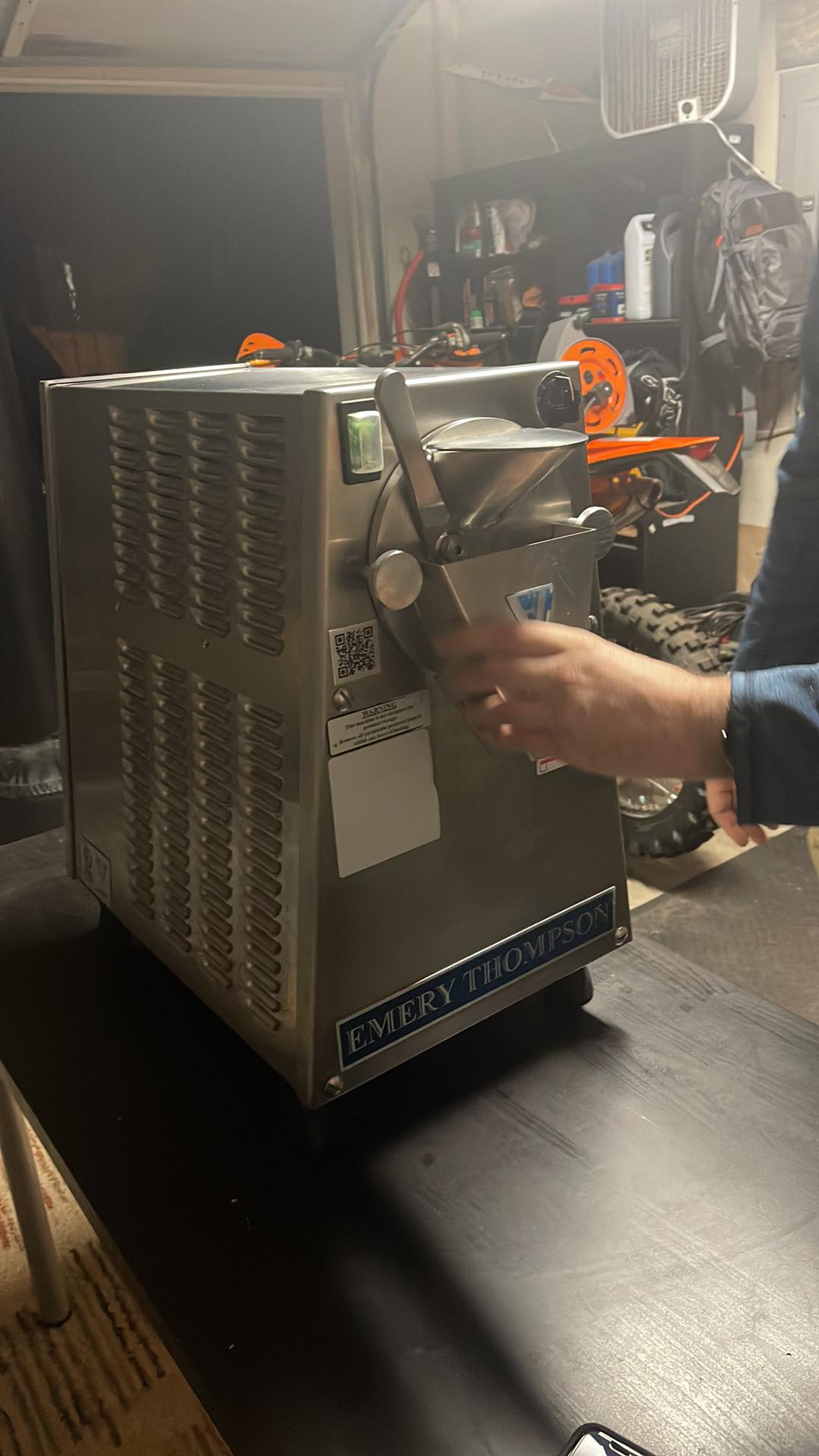 Used Emery Thompson CB200 3 qt batch 115V