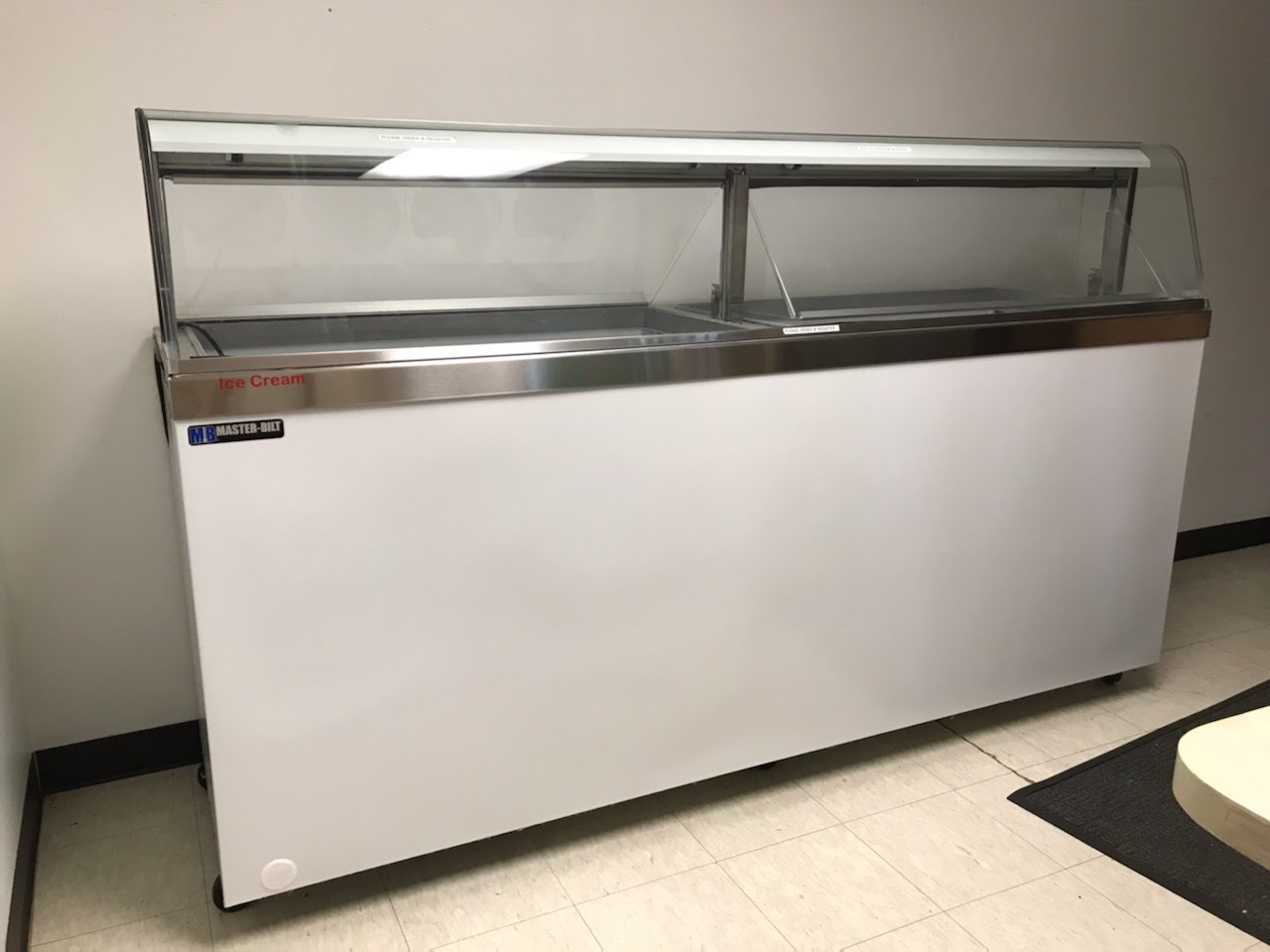 2017 Masterbilt DD88 Sixteen Flavor Dipping Cabinet with Ropak System