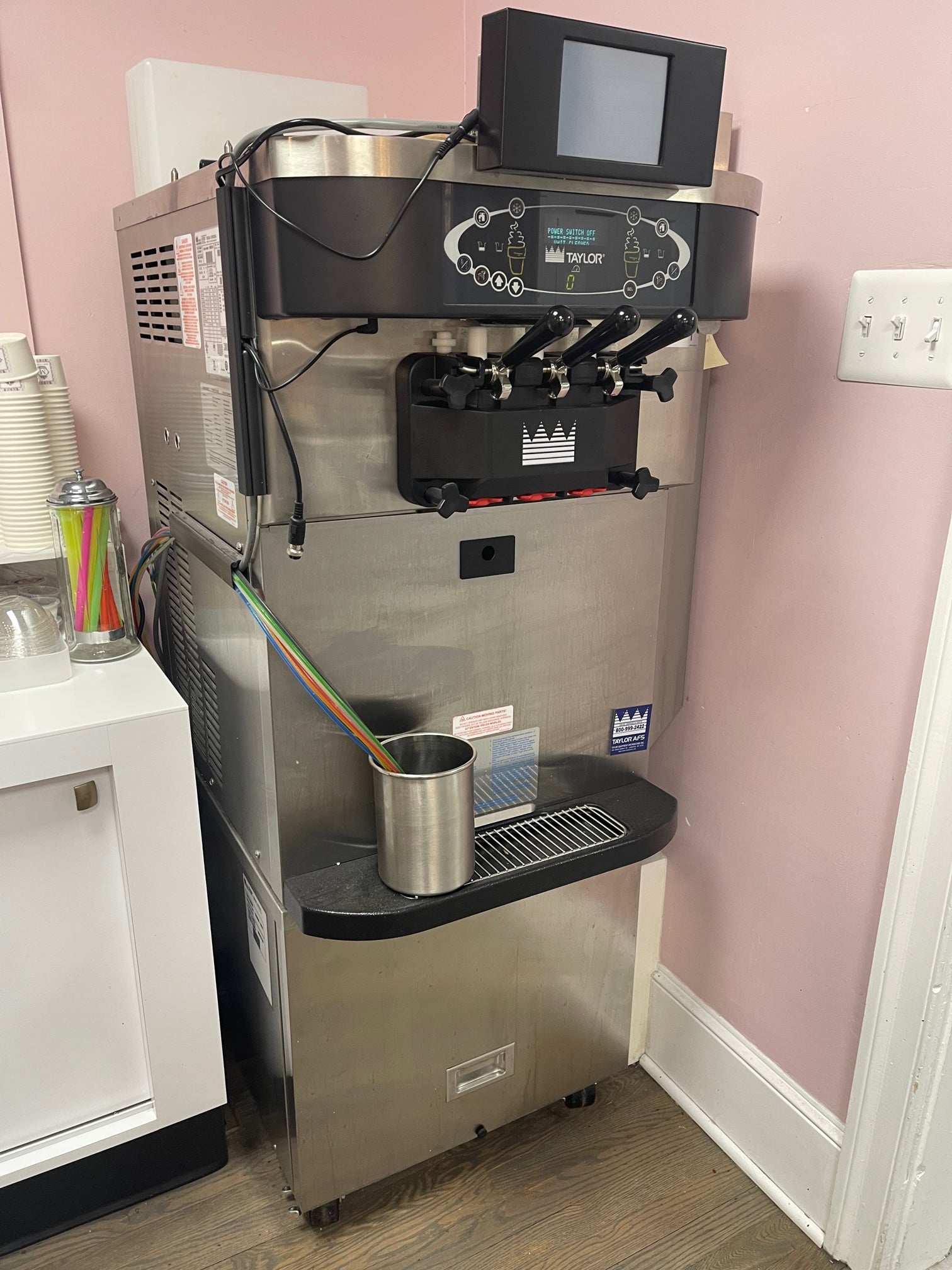 Like New 2020 Taylor C723 with Flavor Burst w/ Warranty