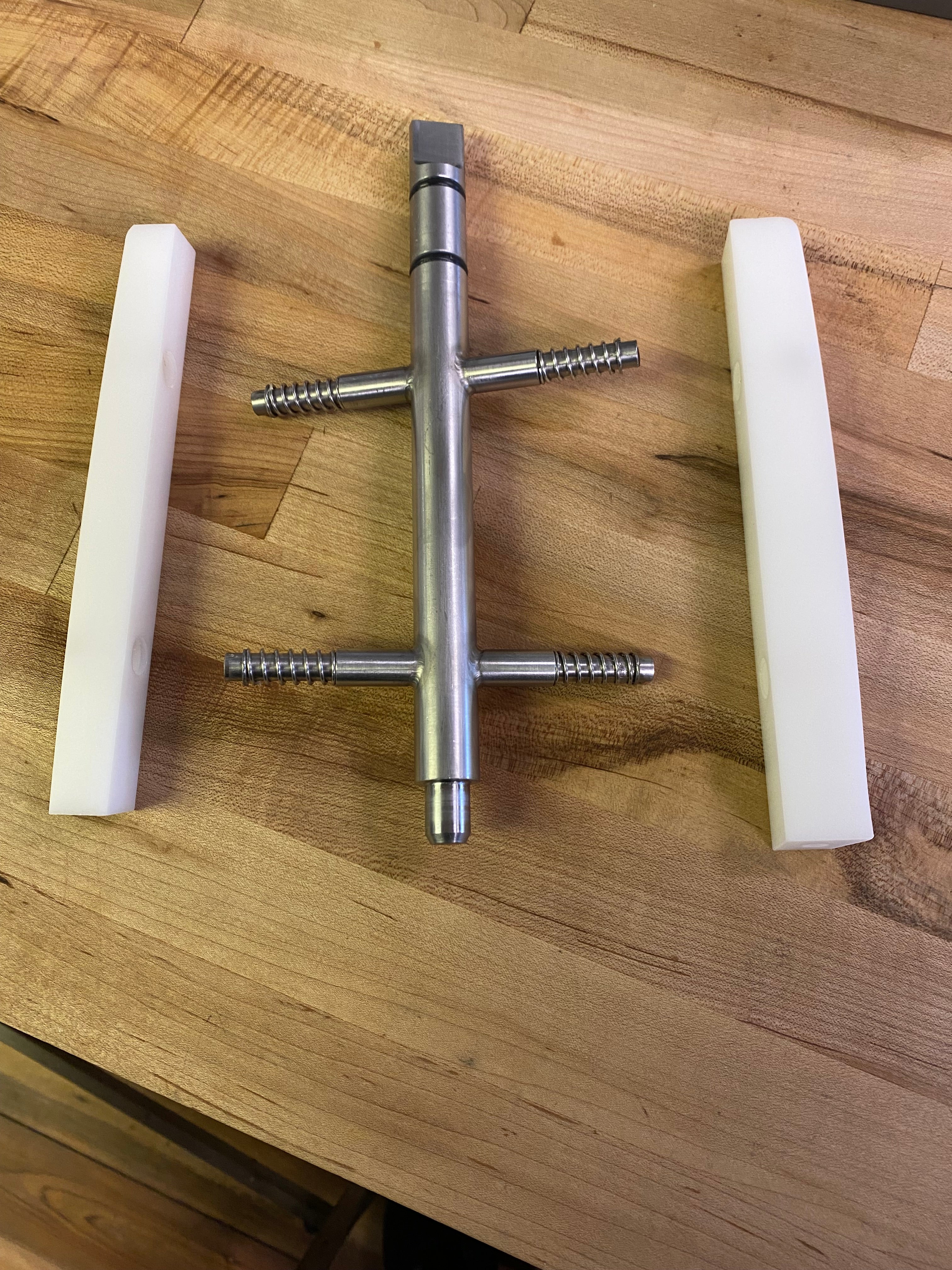 2020 Emery Thompson CB200 3 quart batch freezer ( Shipping not included paid with check )